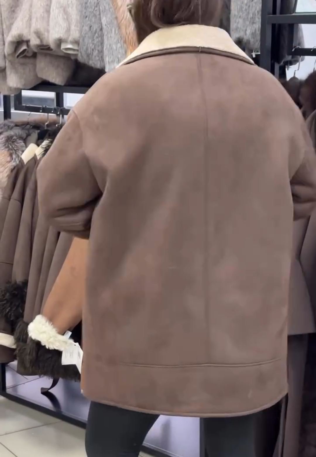 Light Luxury Contrast Shearling-Trim Brown Coat