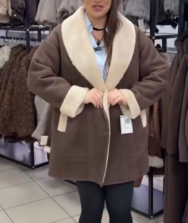 Light Luxury Contrast Shearling-Trim Brown Coat