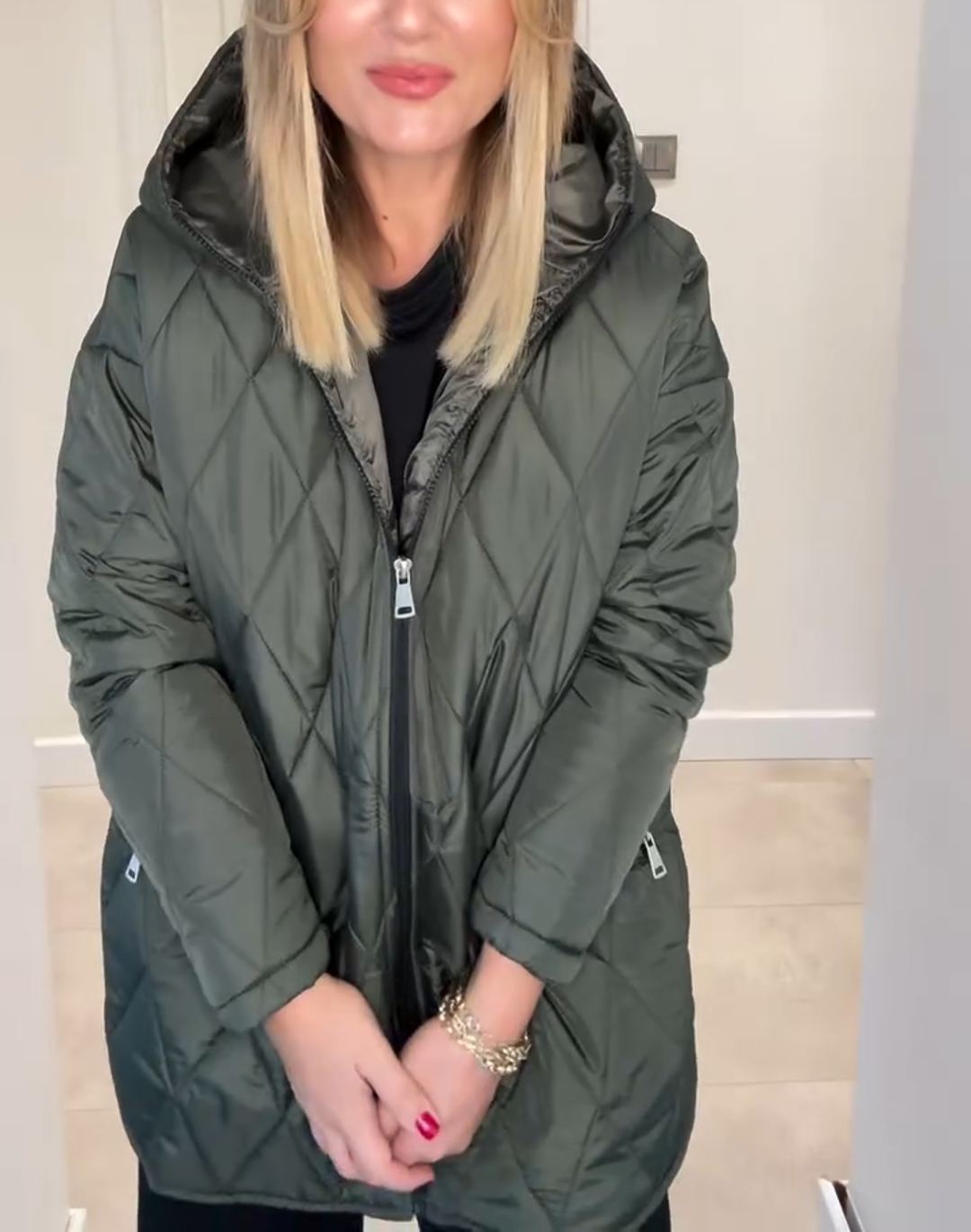 Olive Green Diamond-Quilted Hooded Down Jacket