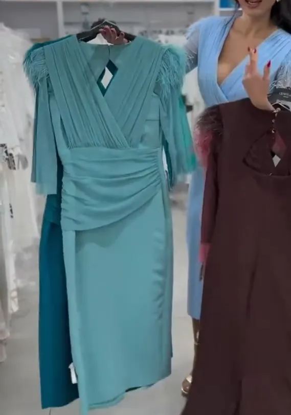 Leonor Dress V-Neck Light Blue