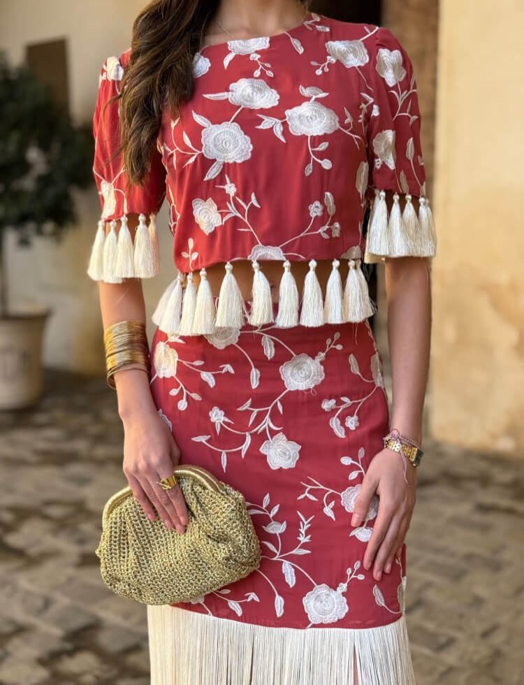 Lola set reddish tile