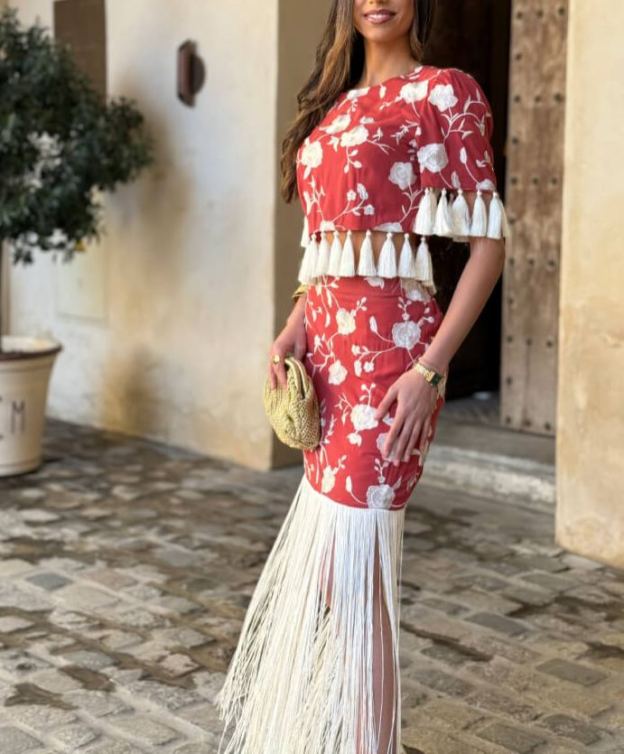 Lola set reddish tile