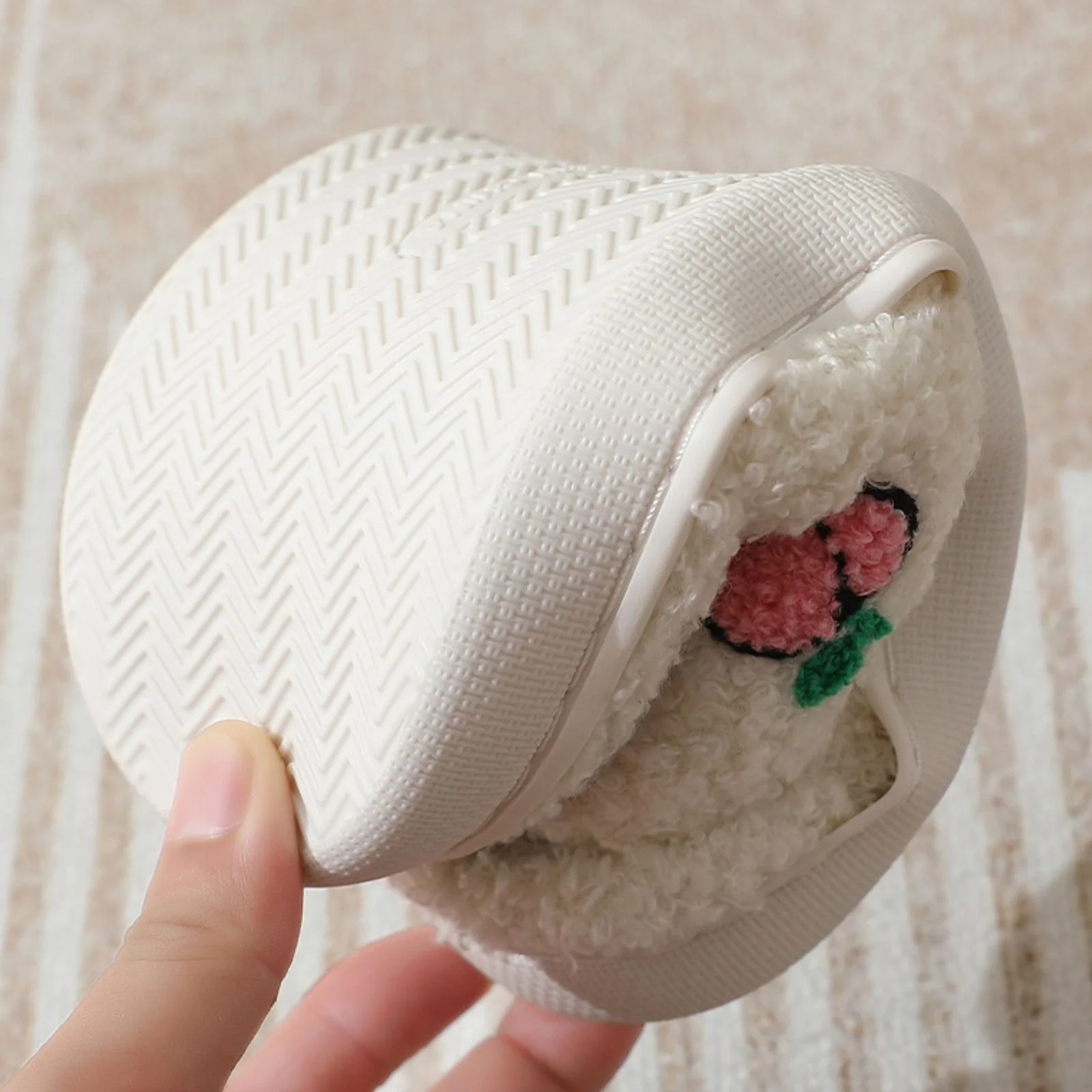Cute Cartoon Flower Slippers Soft Plush Comfy Warm 