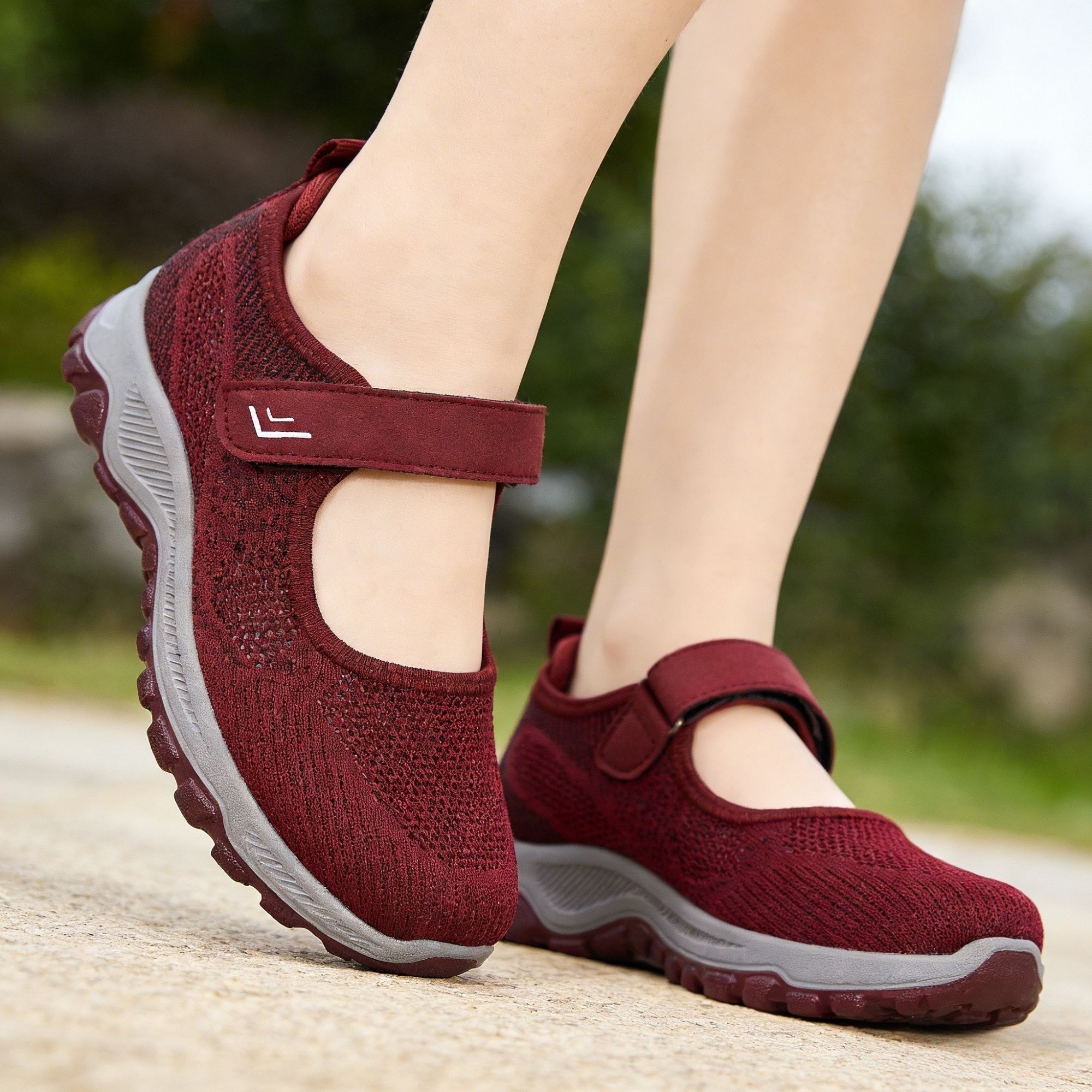 BERANMEY Women‘s Slip-On Walking Shoes