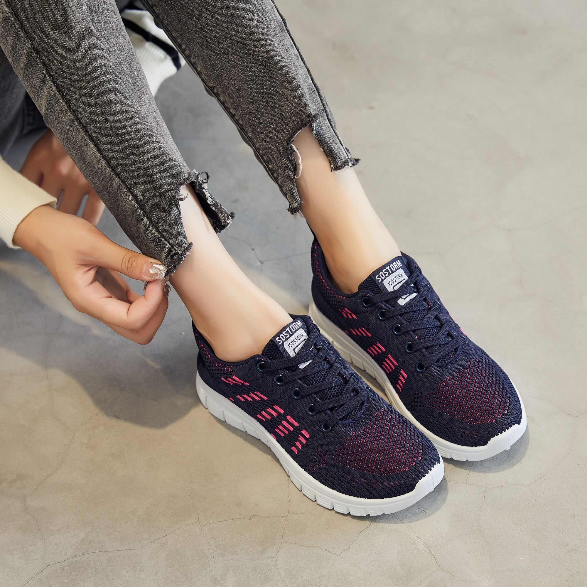 BERANMEY Sneakers for Women Lightweight Slip-On Sneakers 