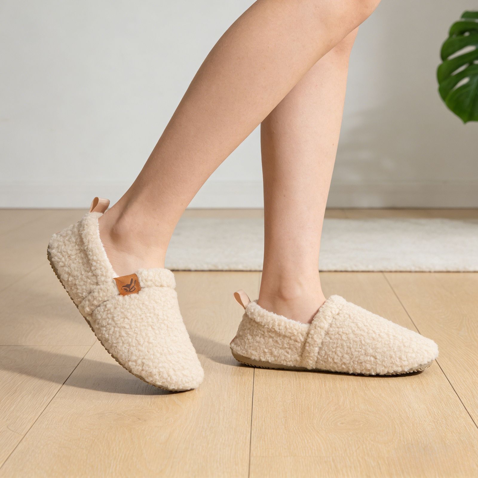 BERANMEY  Soft Memory Foam Slippers for Women and Men