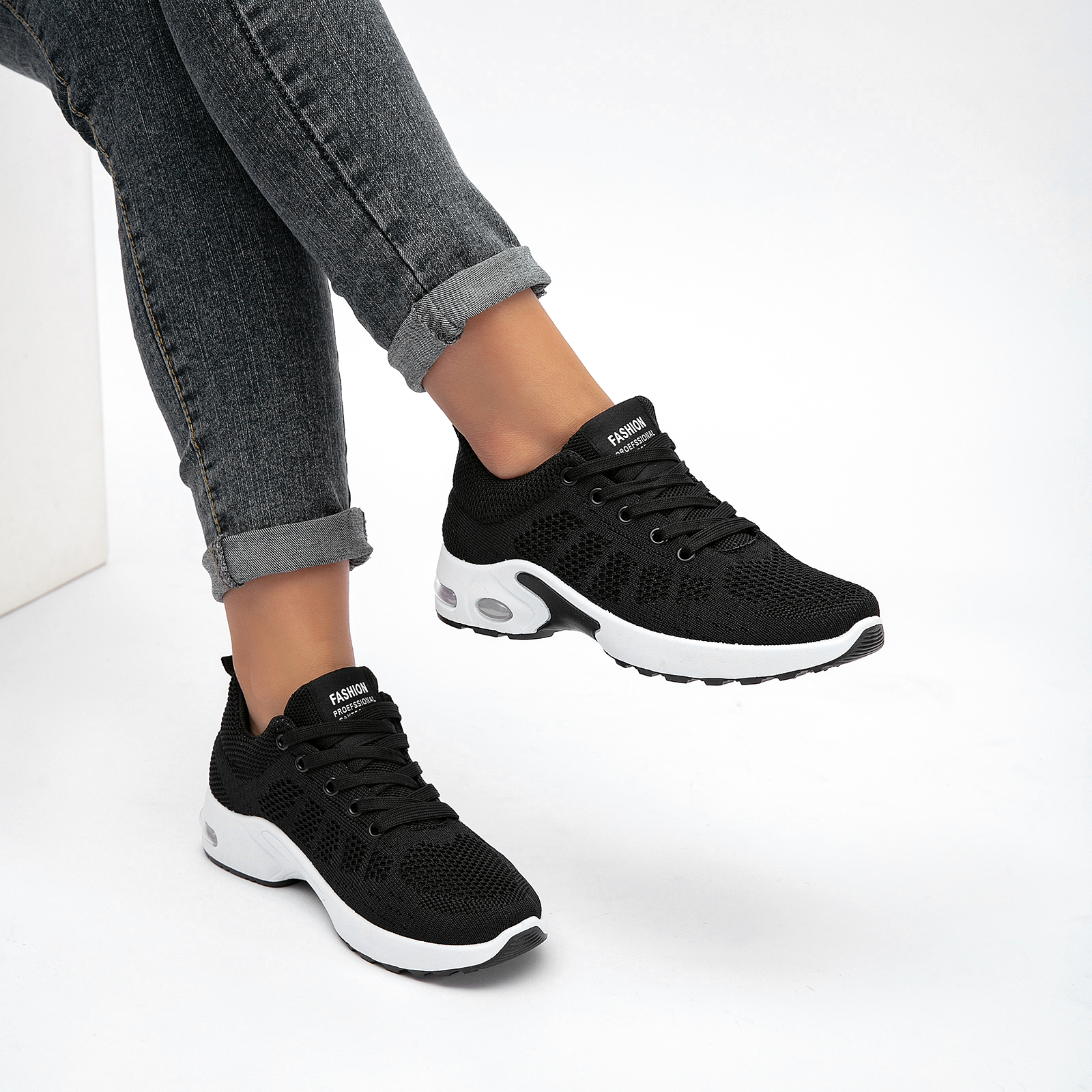 Women's Comfort Sneakers Lightweight Breathable Mesh Walking Shoes with Air Cushion