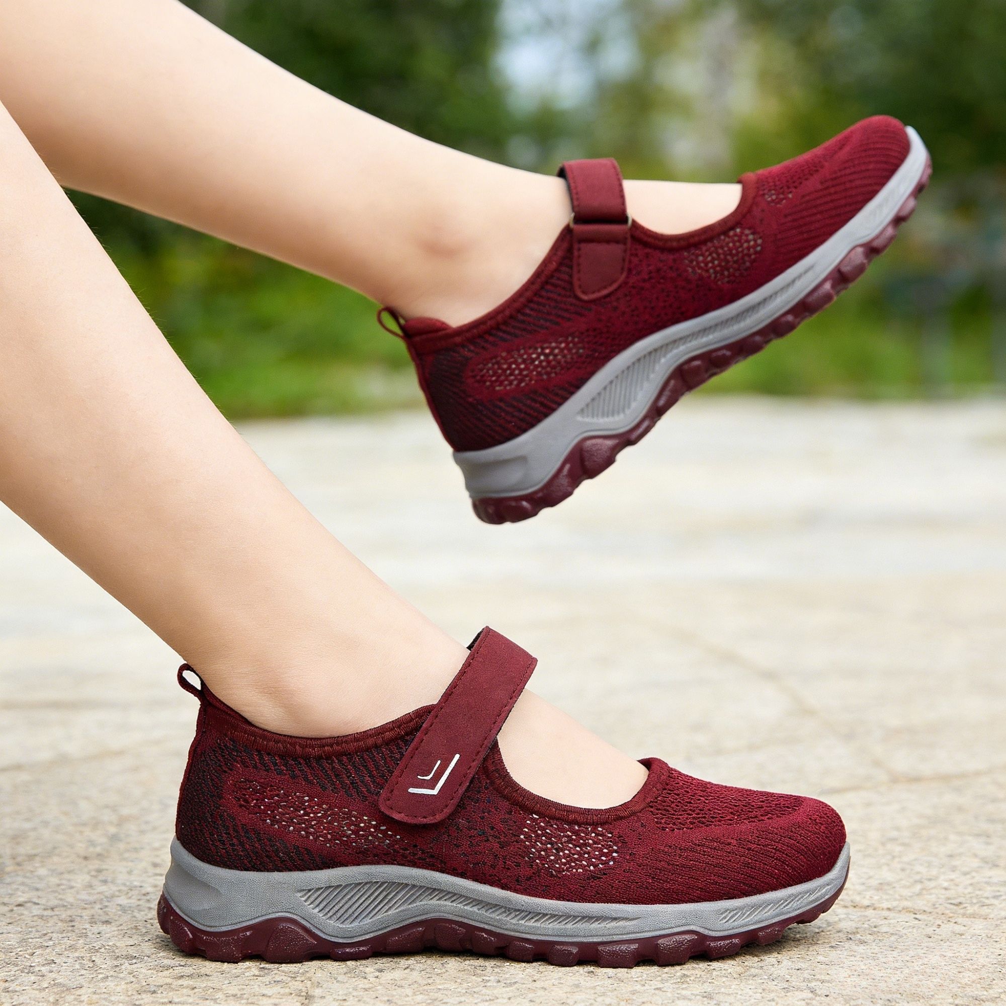 BERANMEY Women‘s Slip-On Walking Shoes