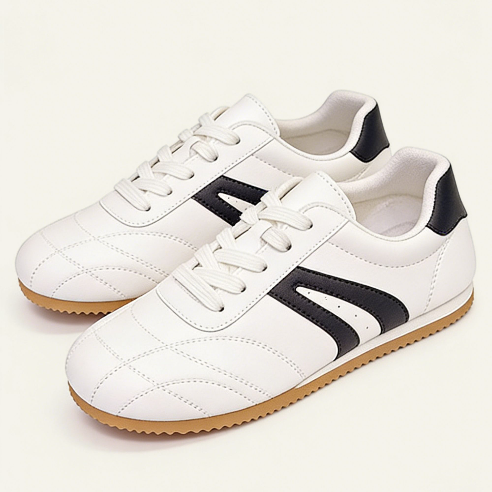 Women's Retro Sneakers Low Top Casual Walking Shoes