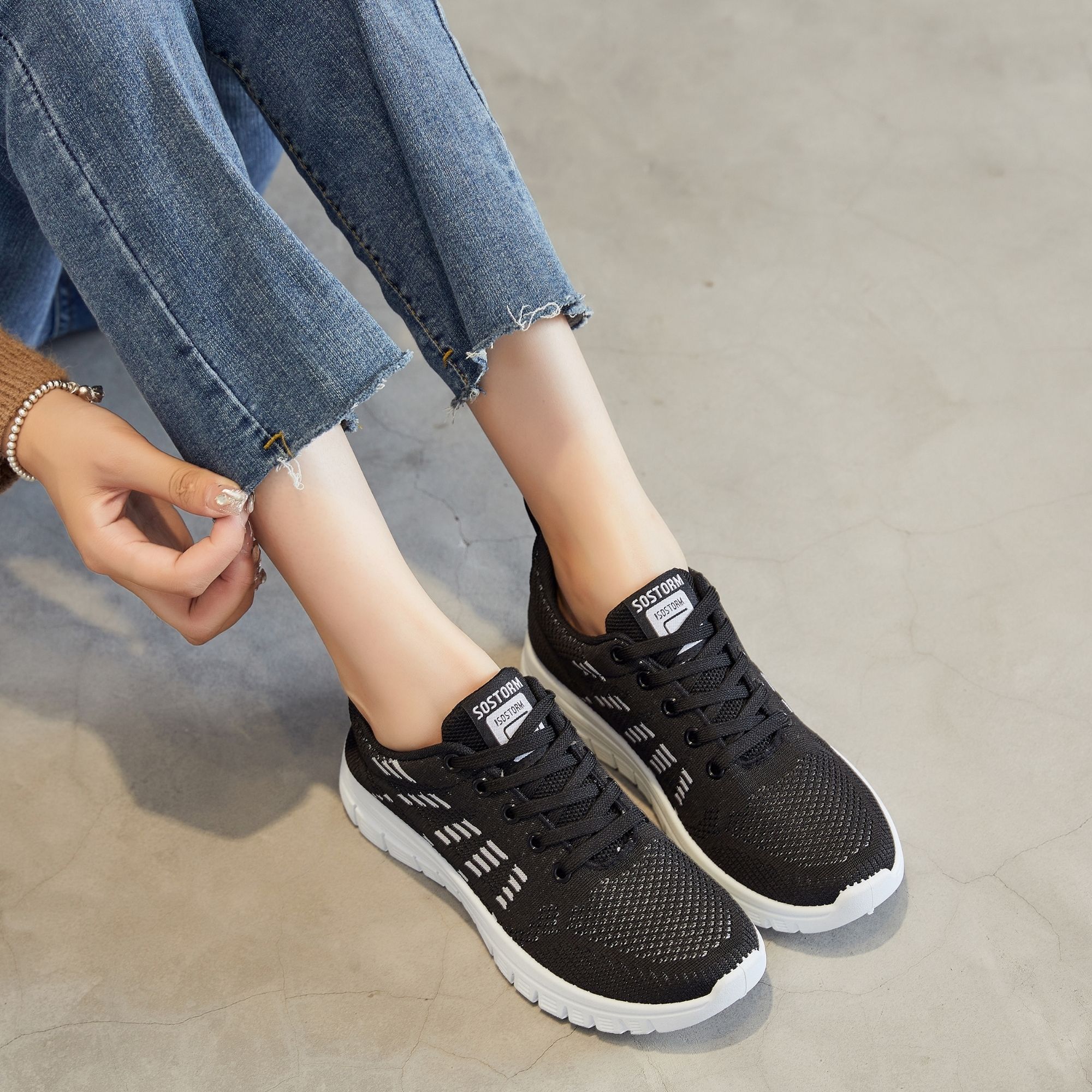 BERANMEY Sneakers for Women Lightweight Slip-On Sneakers 