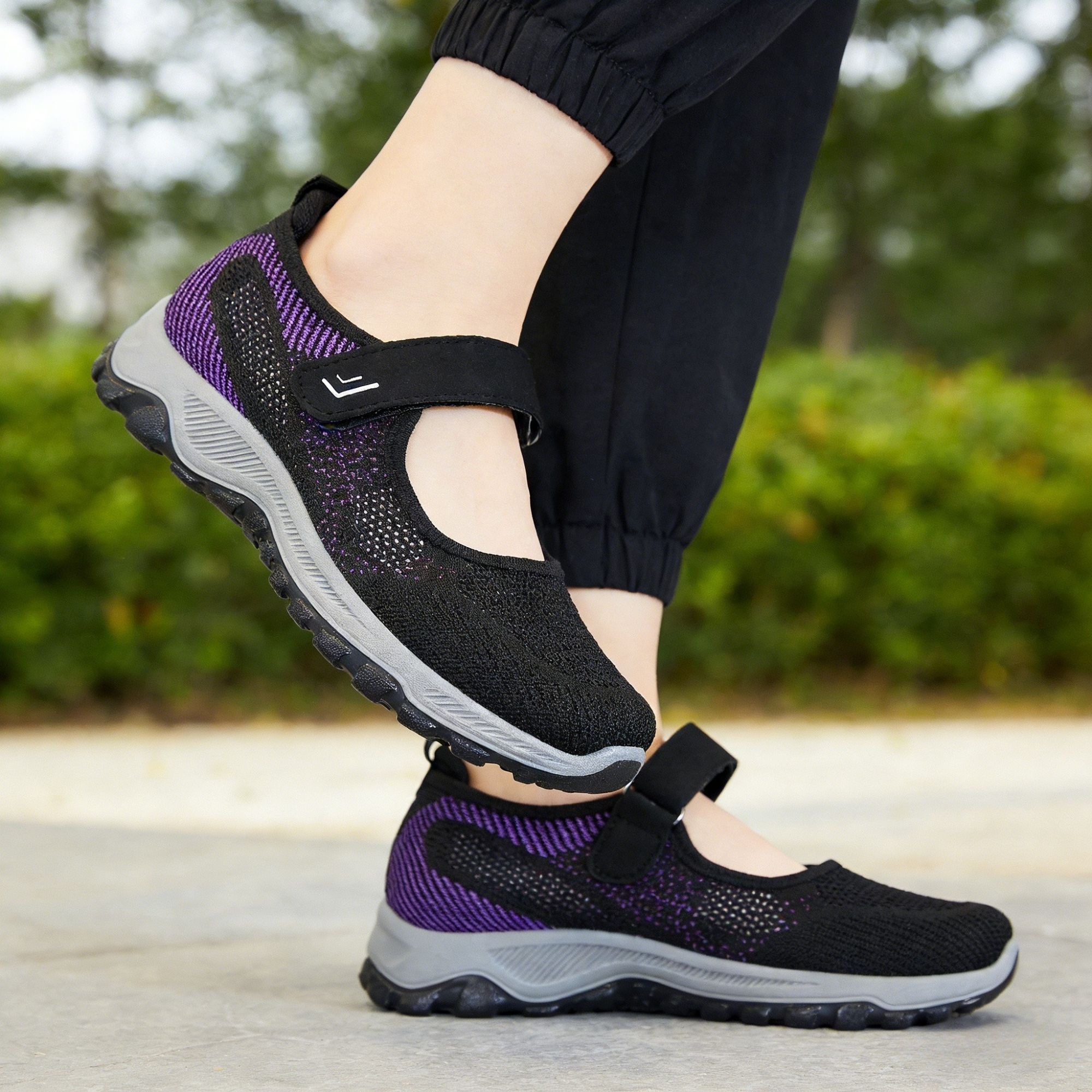 BERANMEY Women‘s Slip-On Walking Shoes