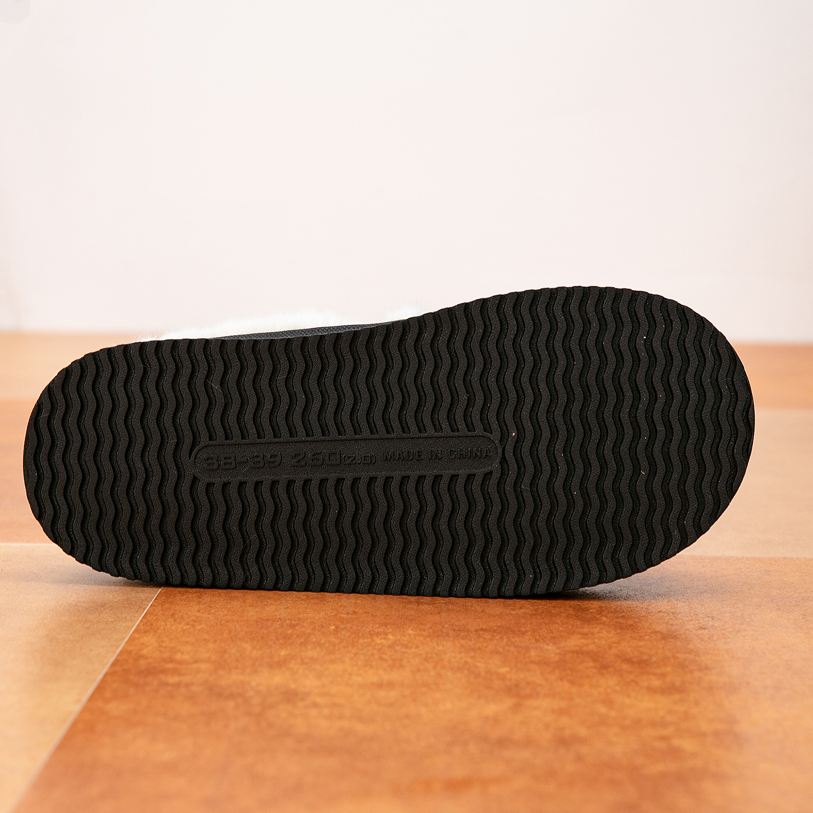 Cozy Platform Fuzzy Slippers for Women and Men Short Ankle Slippers