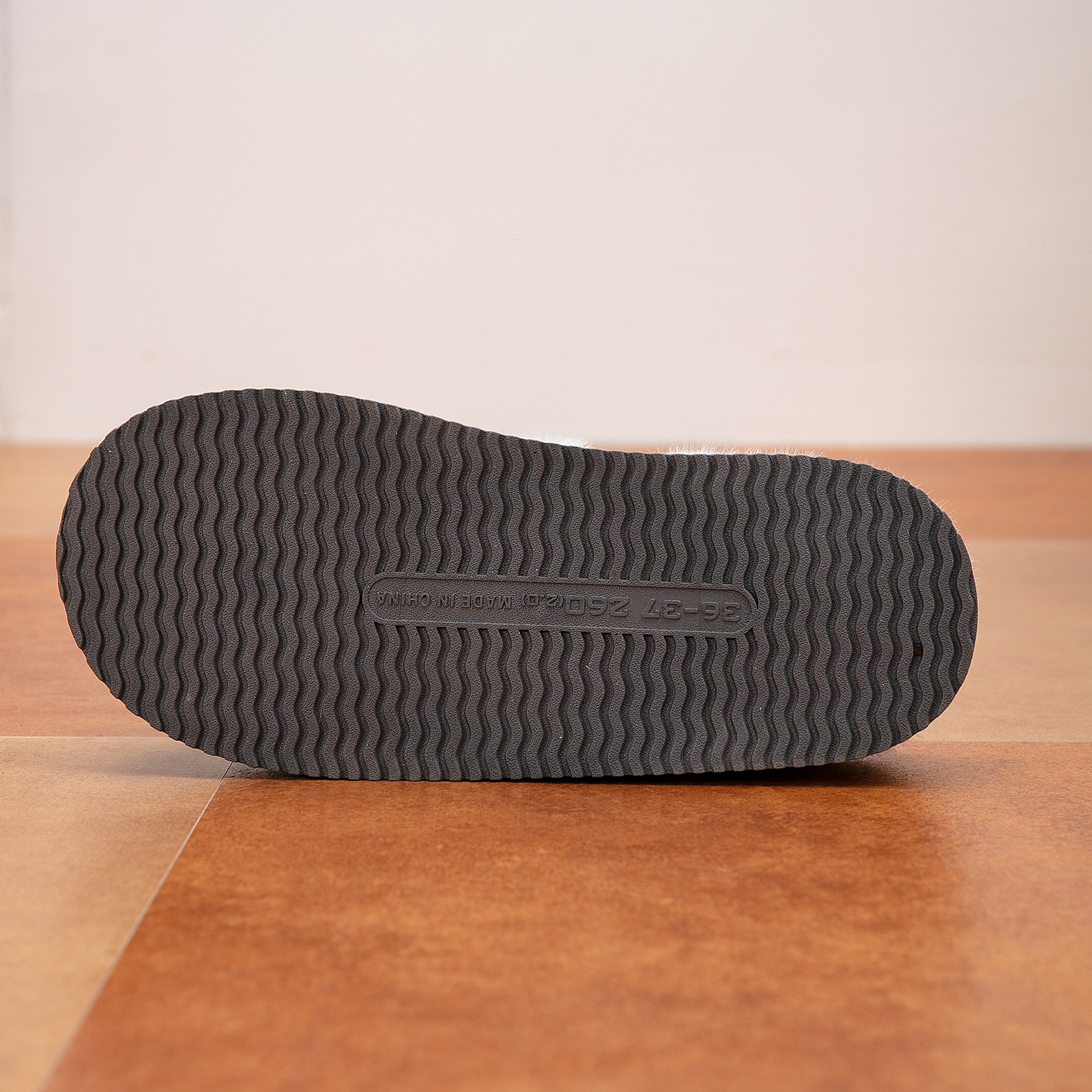 Cozy Platform Fuzzy Slippers for Women and Men Short Ankle Slippers