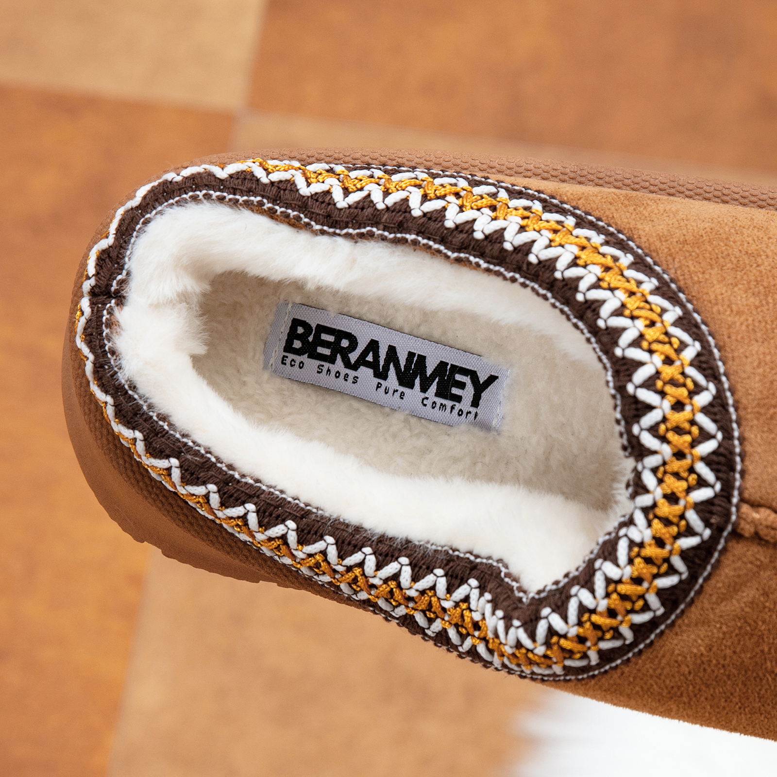 Cozy Platform Fuzzy Slippers for Women and Men Short Ankle Slippers with Anti-Slip Sole 