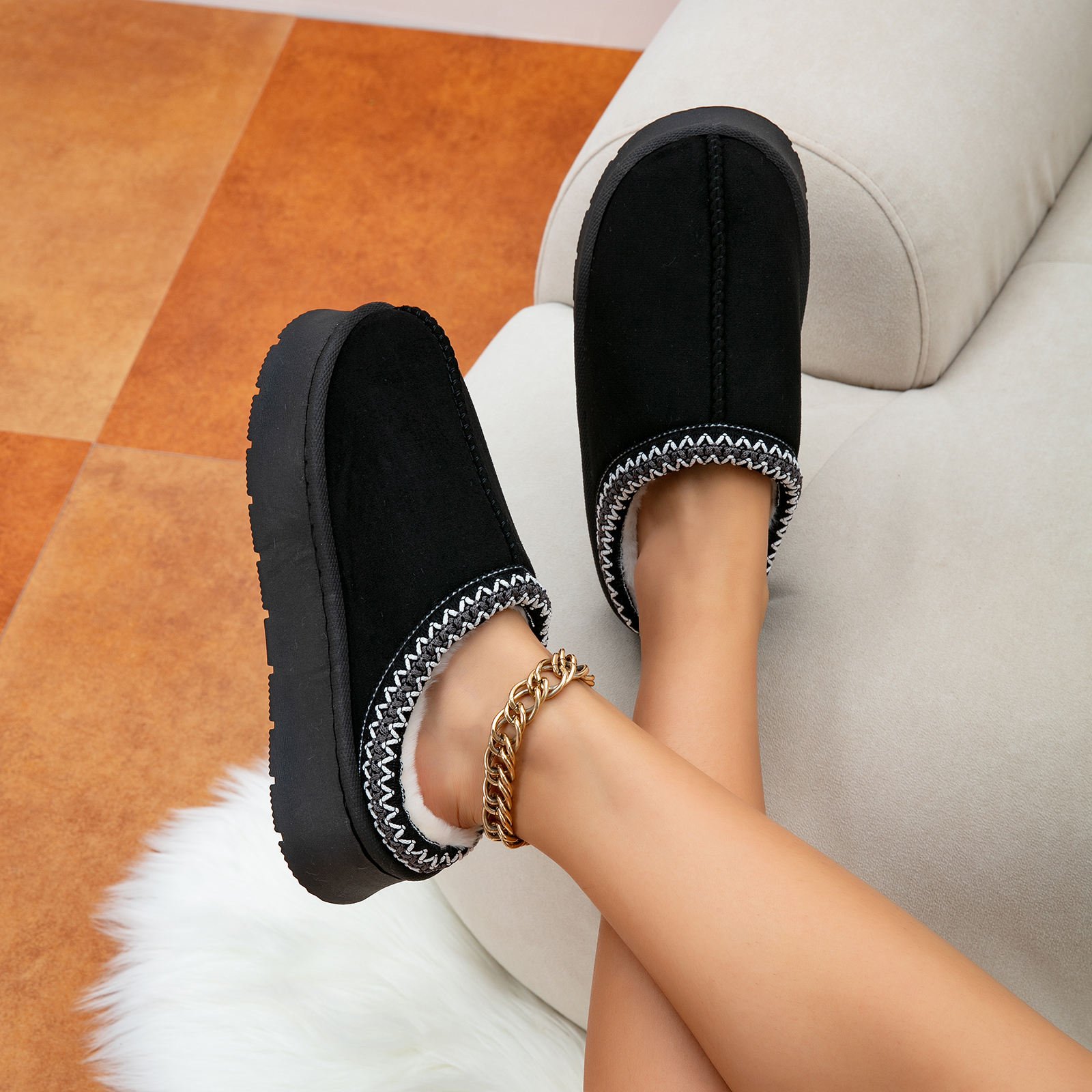 Cozy Platform Fuzzy Slippers for Women and Men Short Ankle Slippers with Anti-Slip Sole 