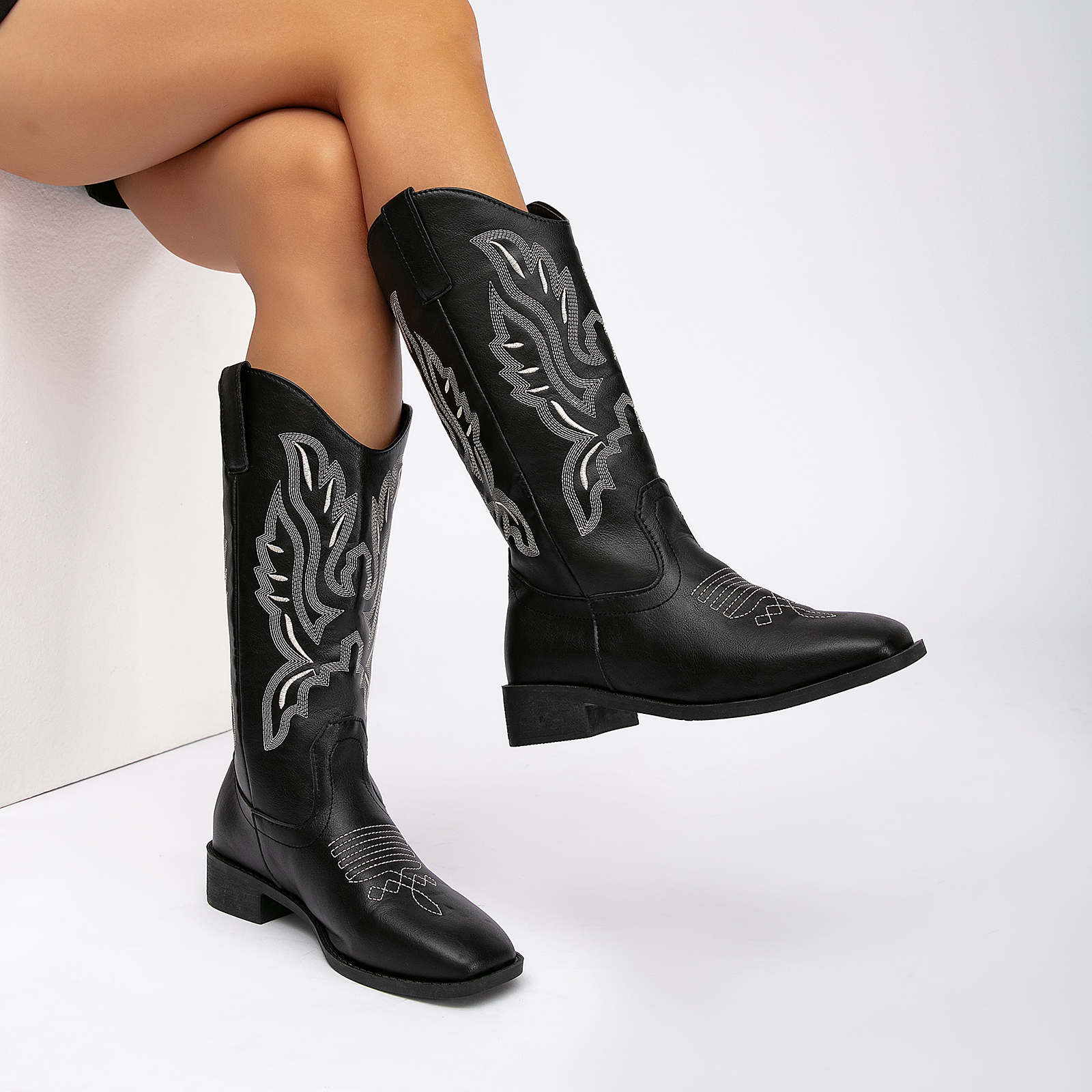  Women Embroidered Pull on Wide Calf Knee High Cowgirl Boots Classic Retro Chunky Heel 