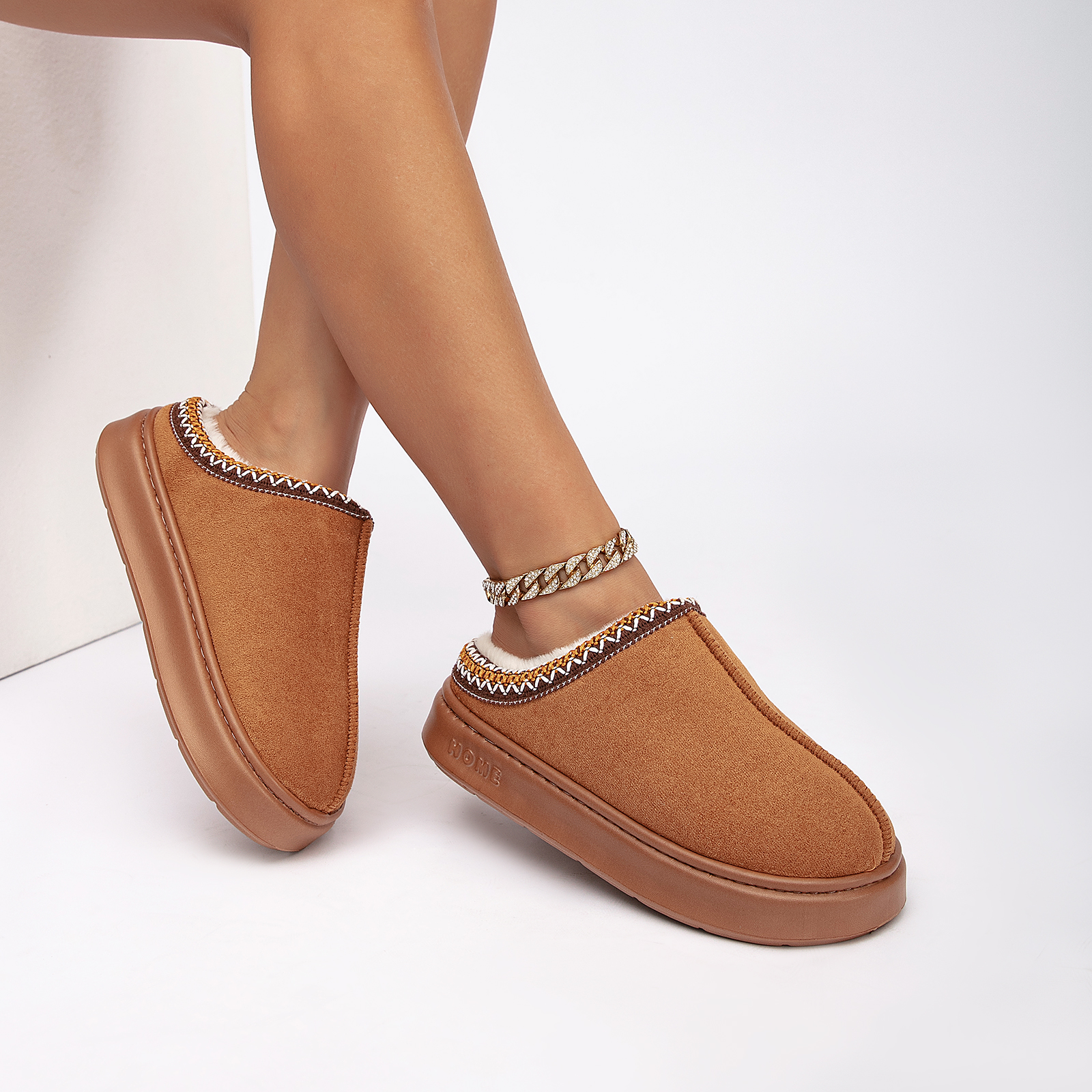 Cozy Platform Fuzzy Slippers for Women and Men Short Ankle Slippers with Anti-Slip Sole 