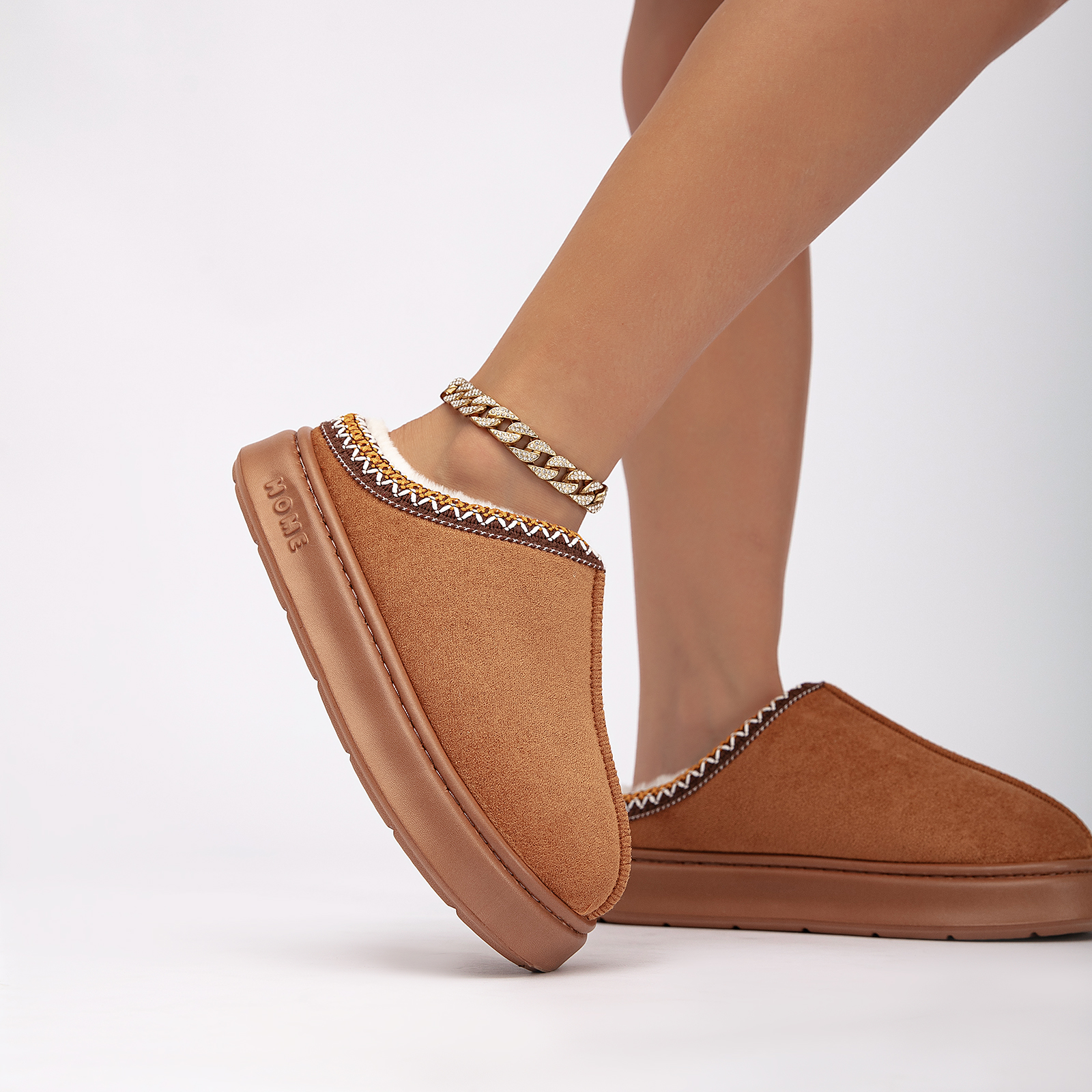 Cozy Platform Fuzzy Slippers for Women and Men Short Ankle Slippers with Anti-Slip Sole 