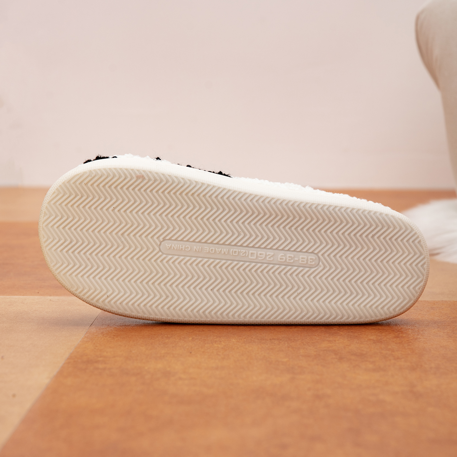 Slippers for Women Perfect Soft Plush Comfy Warm Slip-On Happy Face 