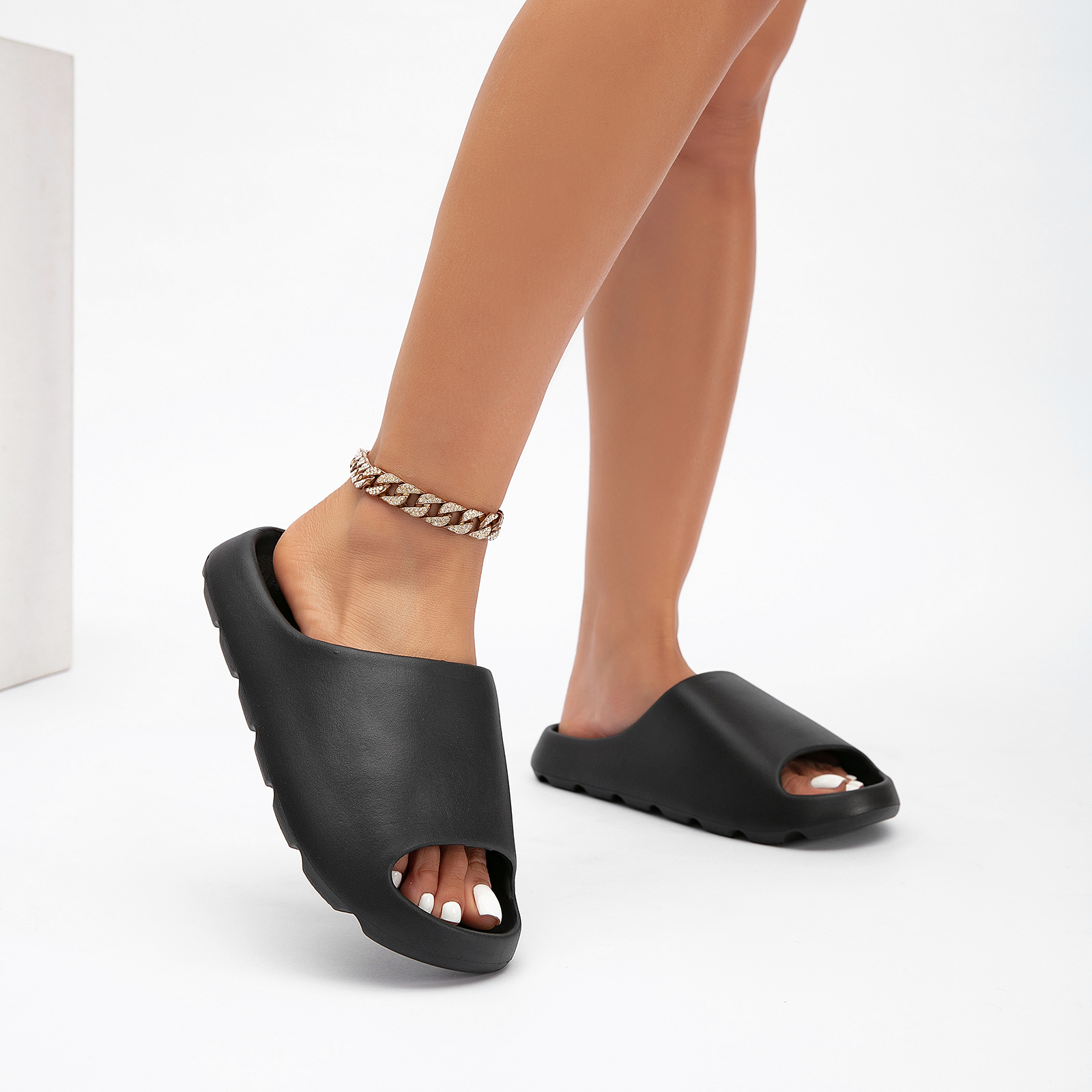 Cloud Slippers for Women and Men Soft Ultra Cushion Pillow Slide Sandals Summer Beach Shoes