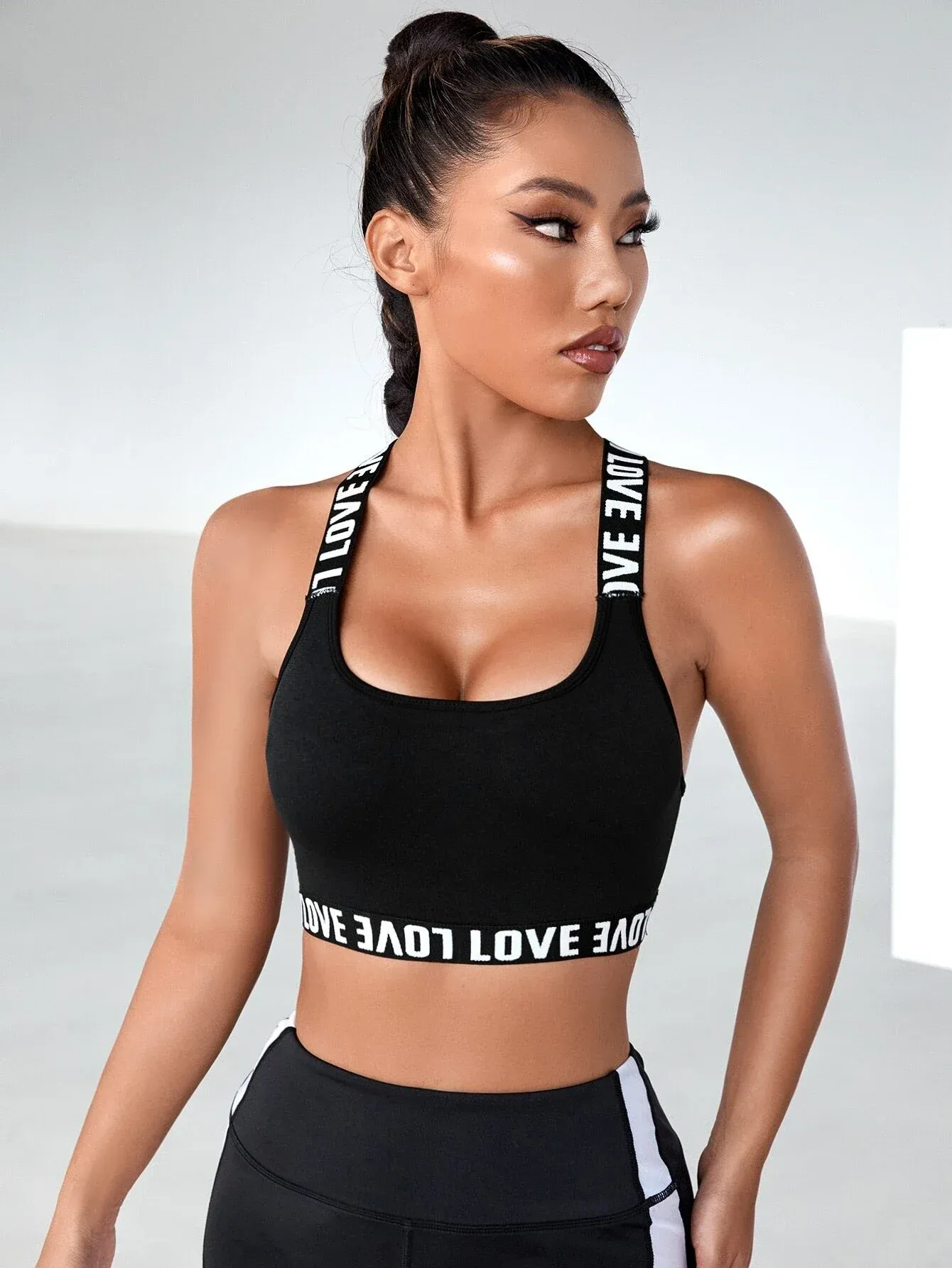 Custom Logo Yoga Trendy Contrast Letter Tape Crisscross Back Women Activewear Intimates Sports Bra-RANBAO