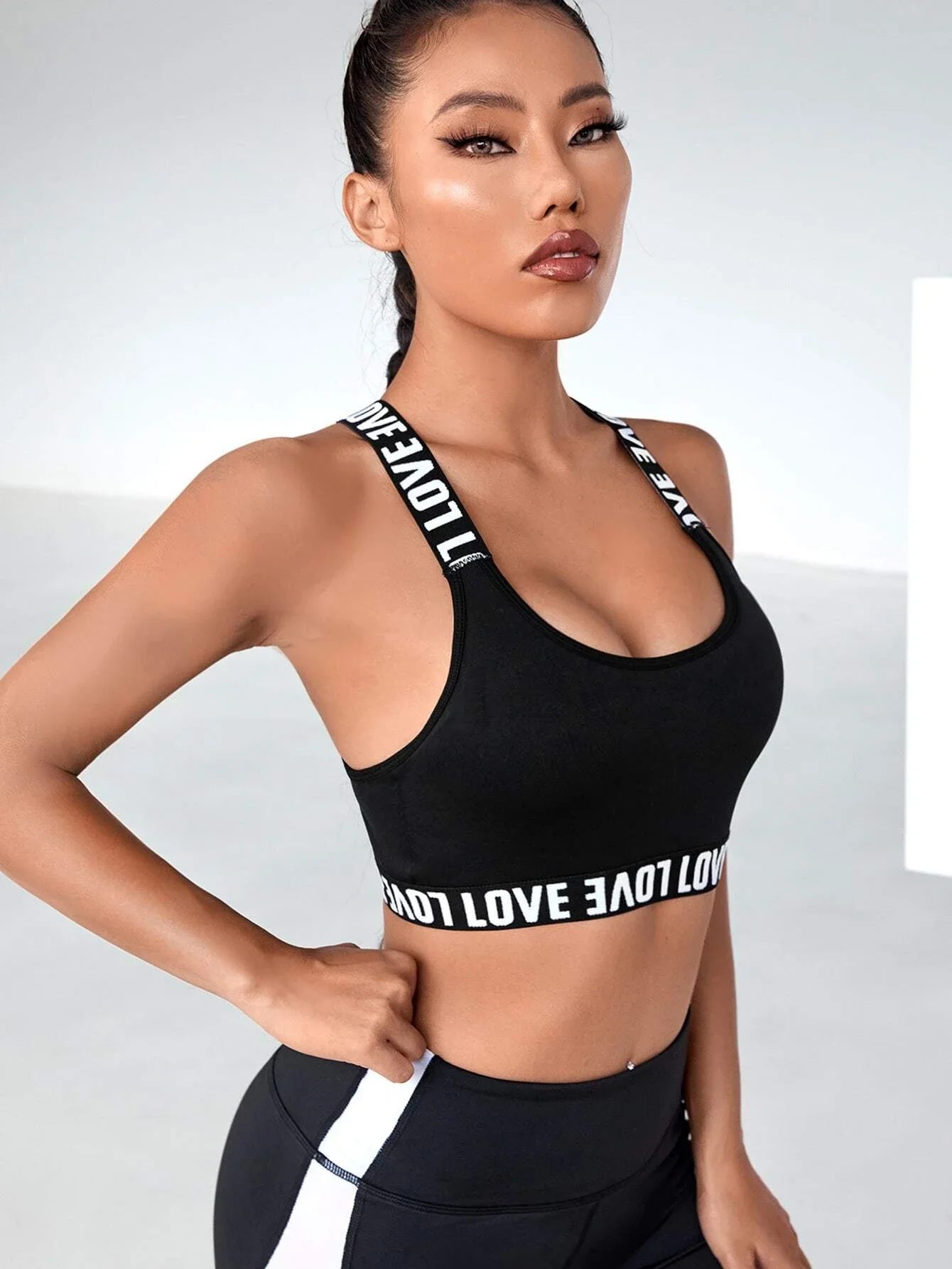 Custom Logo Yoga Trendy Contrast Letter Tape Crisscross Back Women Activewear Intimates Sports Bra-RANBAO