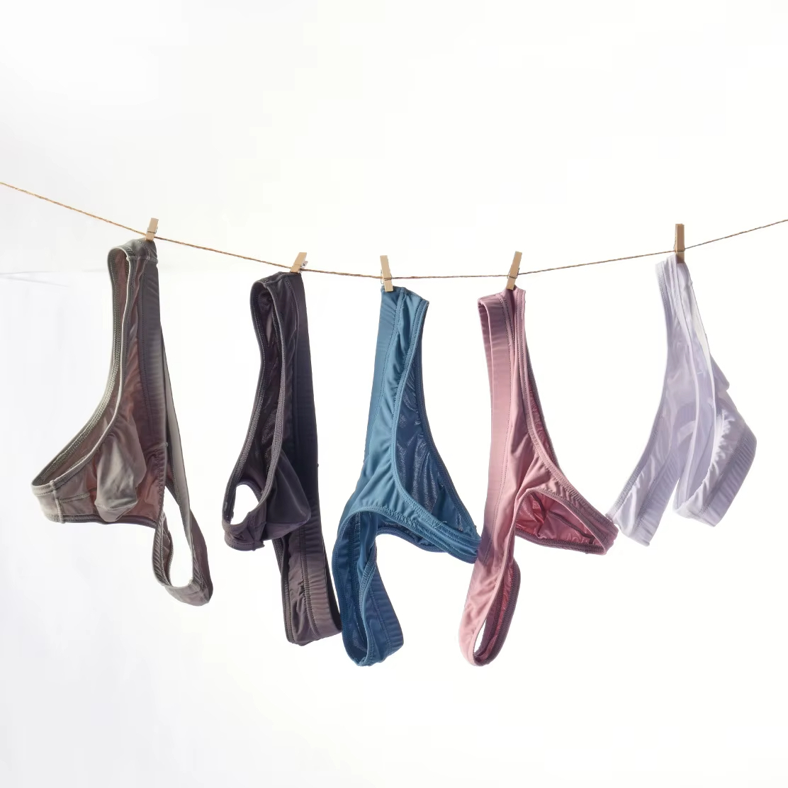 Customized Men Sexy Thong Brief Ice Silk Solid Color Underwear Briefs for Wholesale