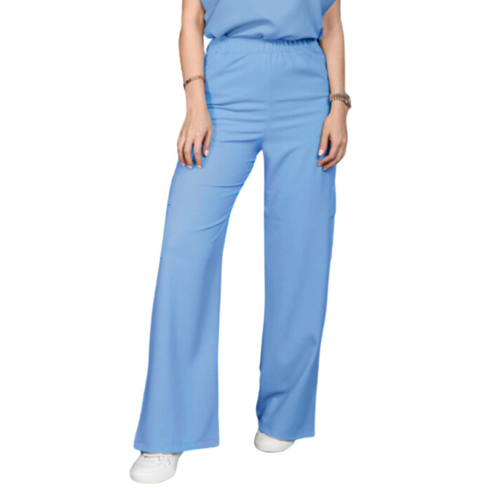 Women's Cargo Scrub Pant with Stylish Tailoring Details