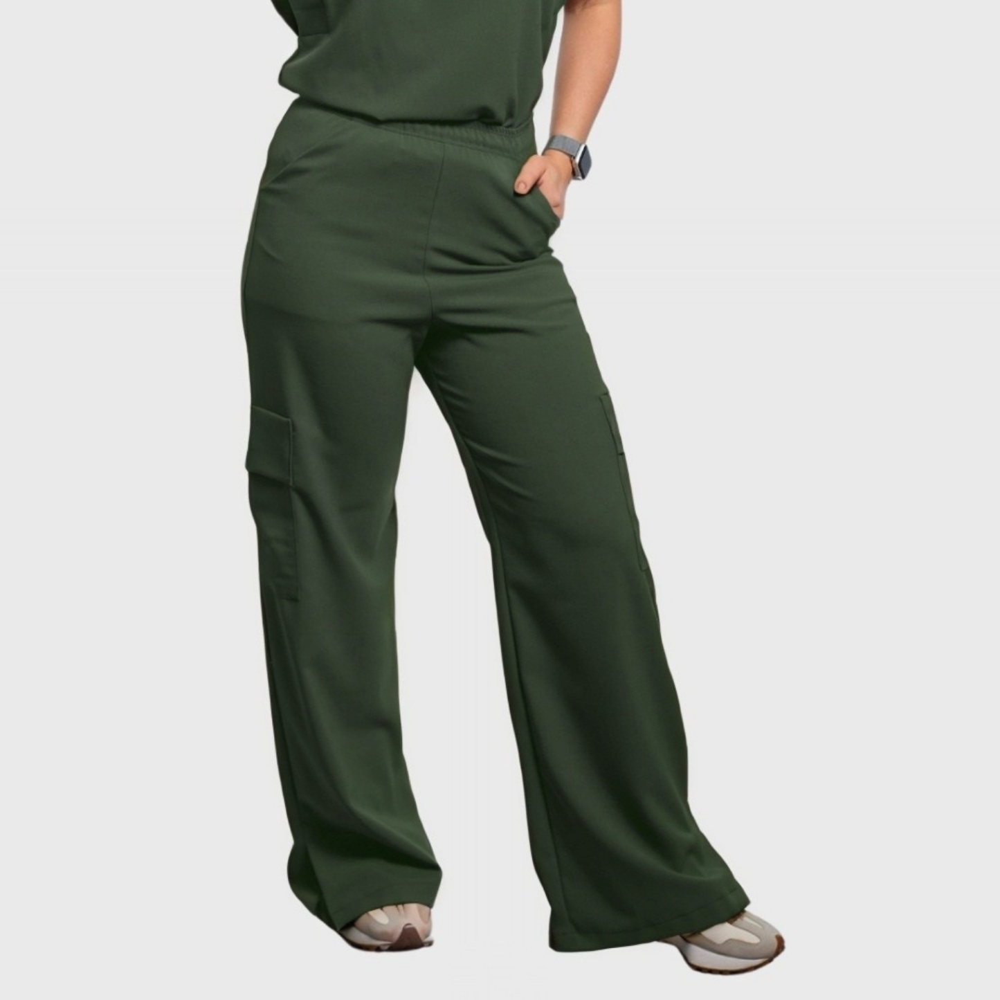 Women's Loose-Fit Scrub Pants With Pockets