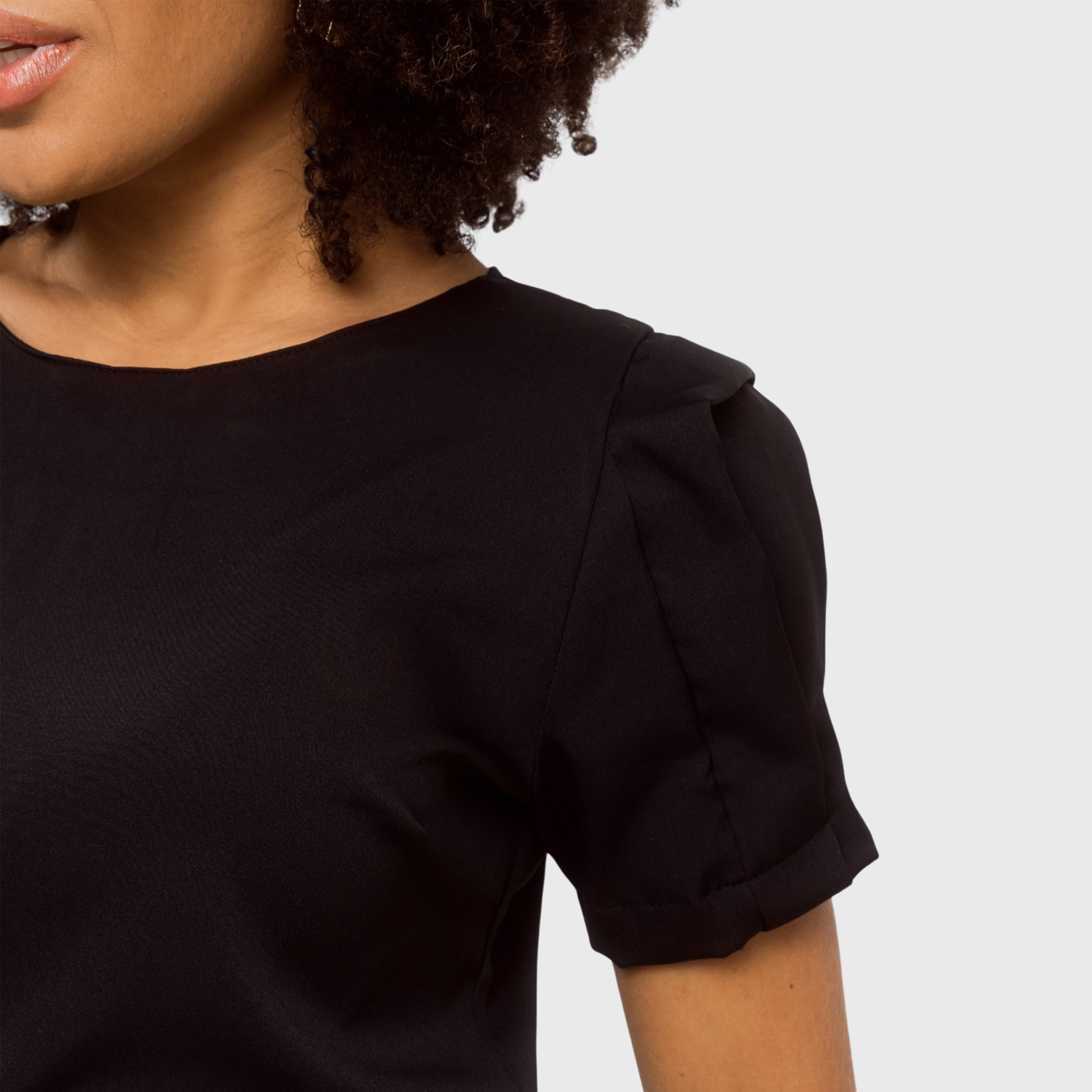 Women's Round Neck Distinctive Sleeves Scrub Top™