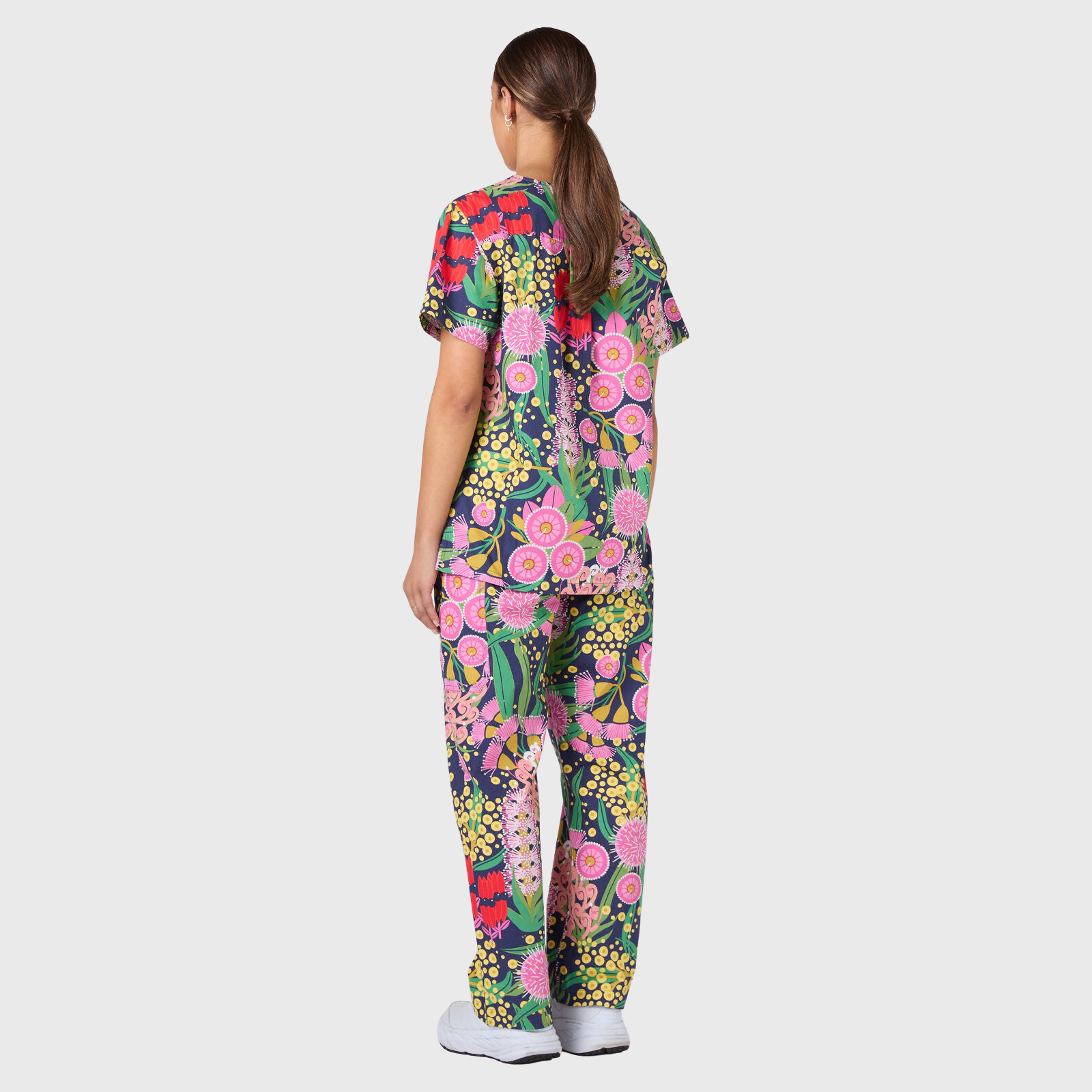 Women's Fantasy Flowers Printed Scrub Set NSP10