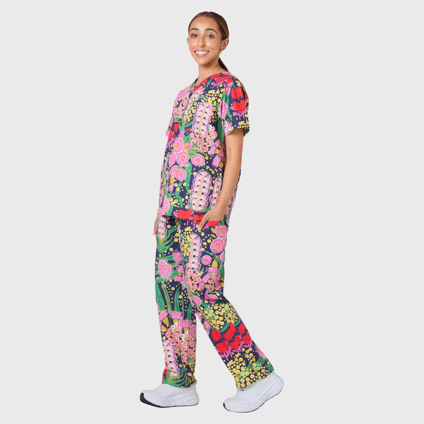 Women's Fantasy Flowers Printed Scrub Set NSP10
