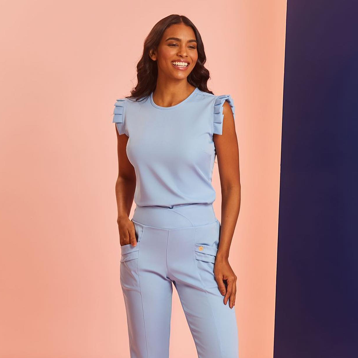 Women's Round Neck Pleated Sleeve Scrub Top™