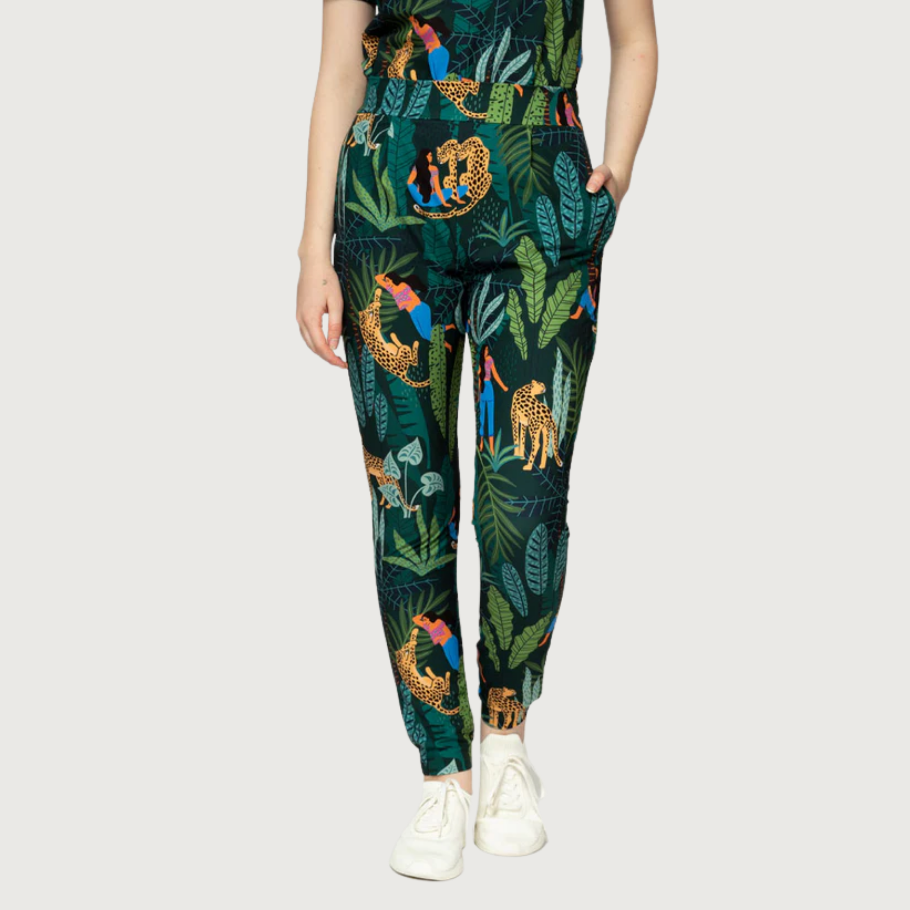 Women’s Friends Cuffed Scrub Pants