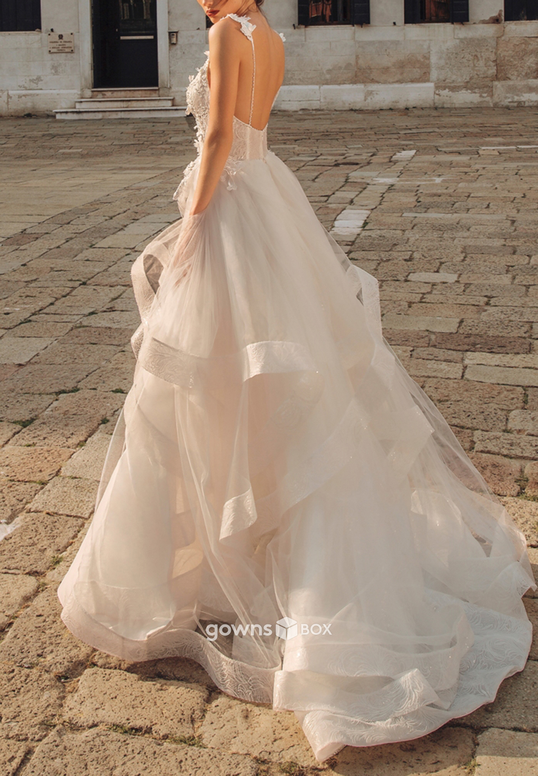 Sleeveless Shoulder Flower Tulle A-Line Ruched Low Back Wedding Dresses with Appliques