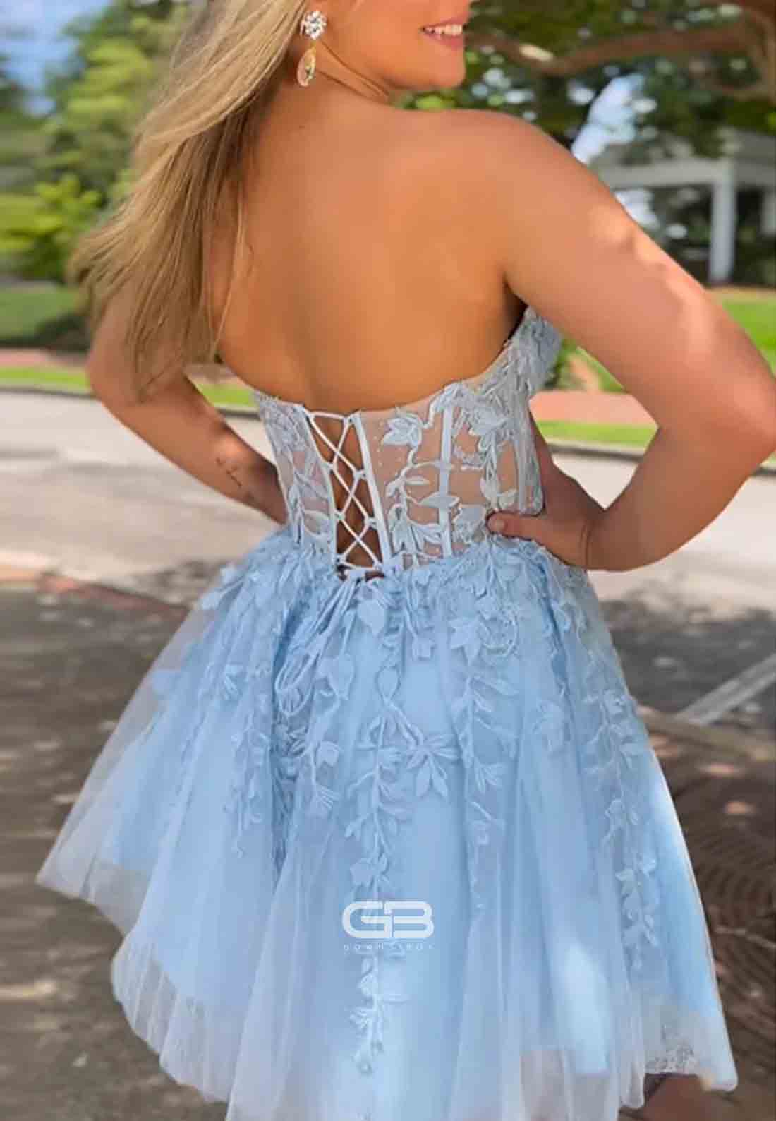 A-Line Strapless Lace Up Short Tulle Homecoming Dresses with Appliques