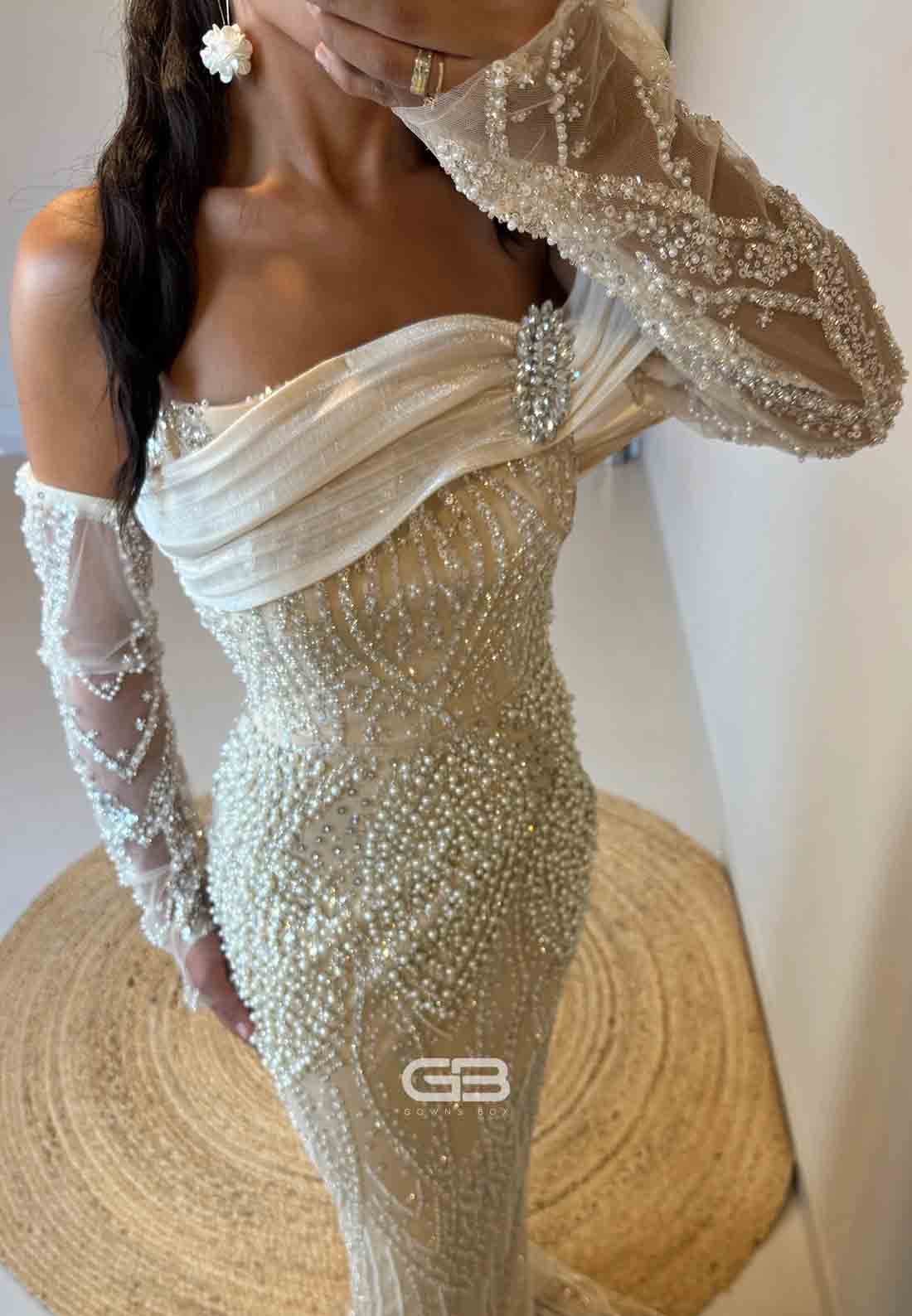 Off the Shoulder Long Sleeves Sheath Floor-Length Evening Gowns with Beading