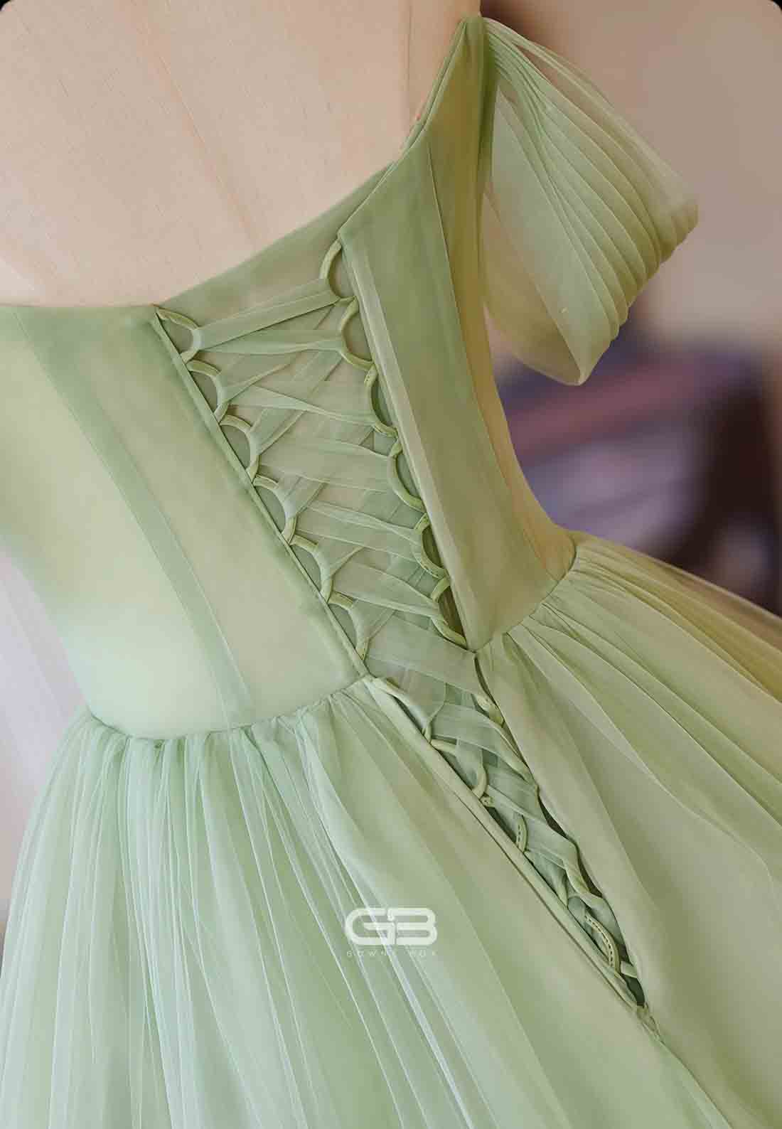 Princess Off the Shoulder 