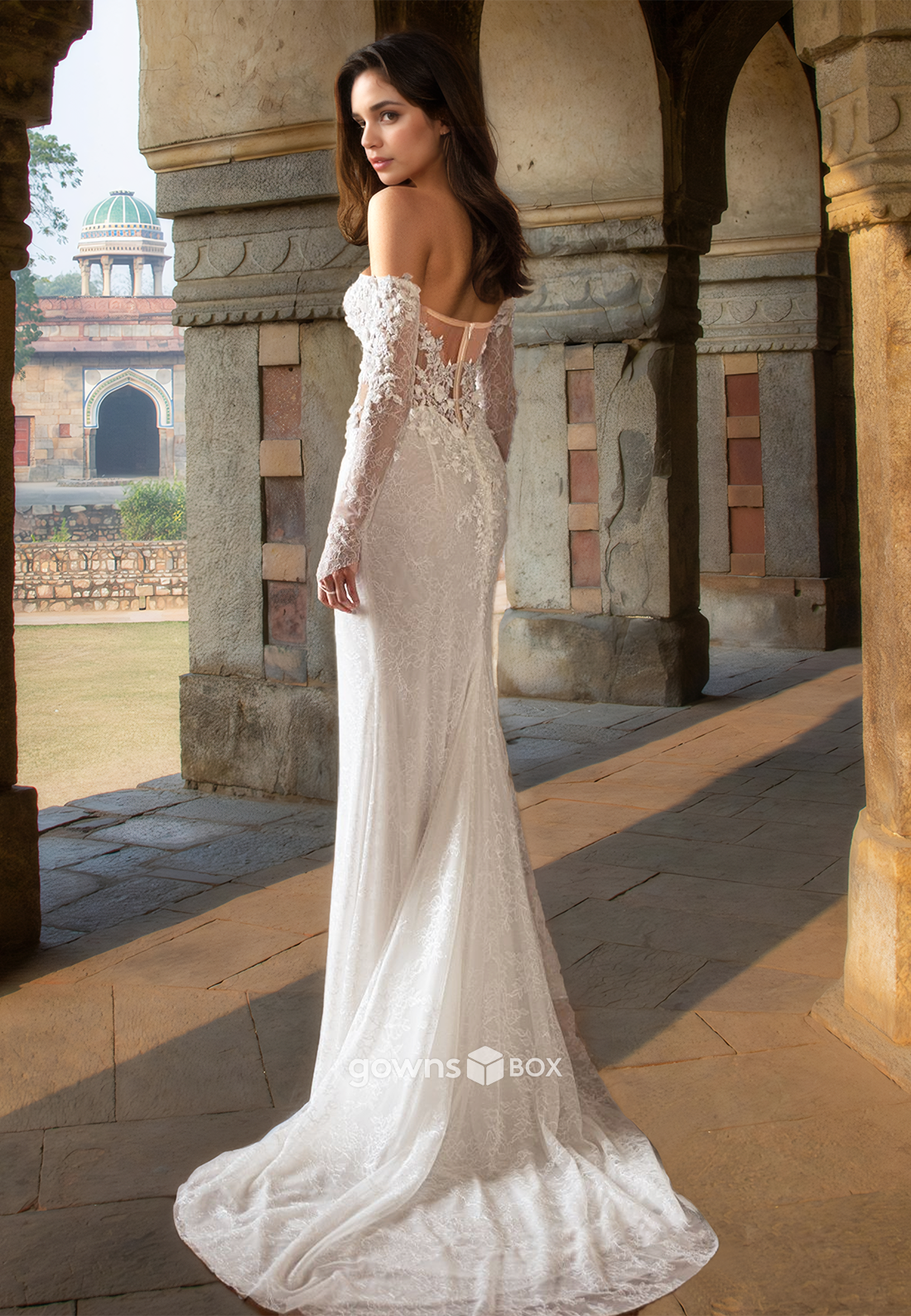 Sexy Lace Applique Strapless with Slit  Fitted Empire Wedding Dress 2025-GownsBox