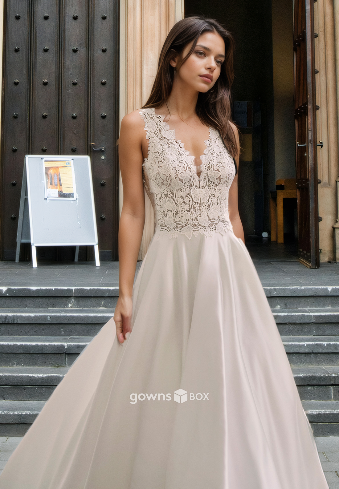 Sexy V-Neck Sleeveless Lace Applique A-Line Tulle Bridal Wedding Dress-GownsBox