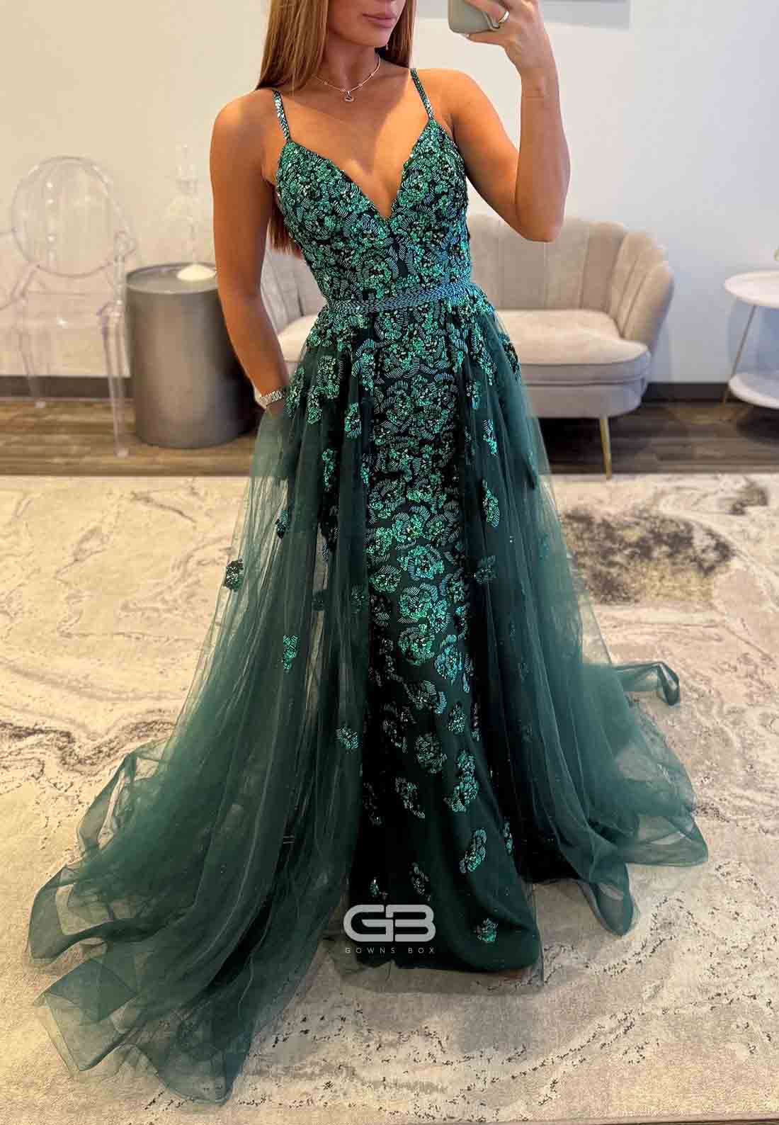 Spaghetti Straps V-Neck Tulle Floor-Length Prom Dresses with Beading 