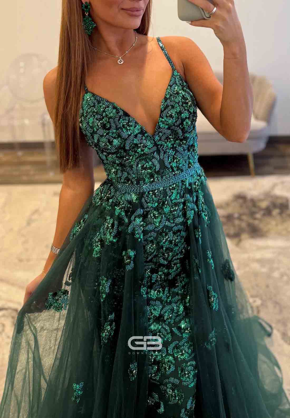 Spaghetti Straps V-Neck Tulle Floor-Length Prom Dresses with Beading 