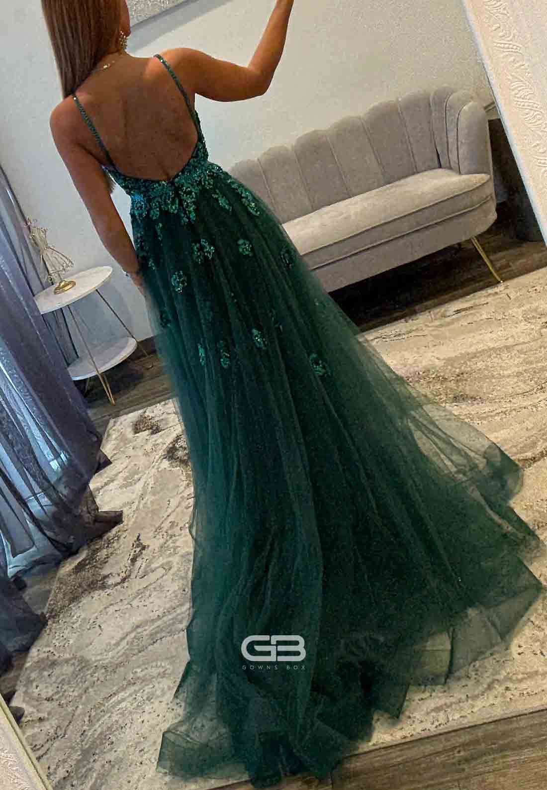 Spaghetti Straps V-Neck Tulle Floor-Length Prom Dresses with Beading 