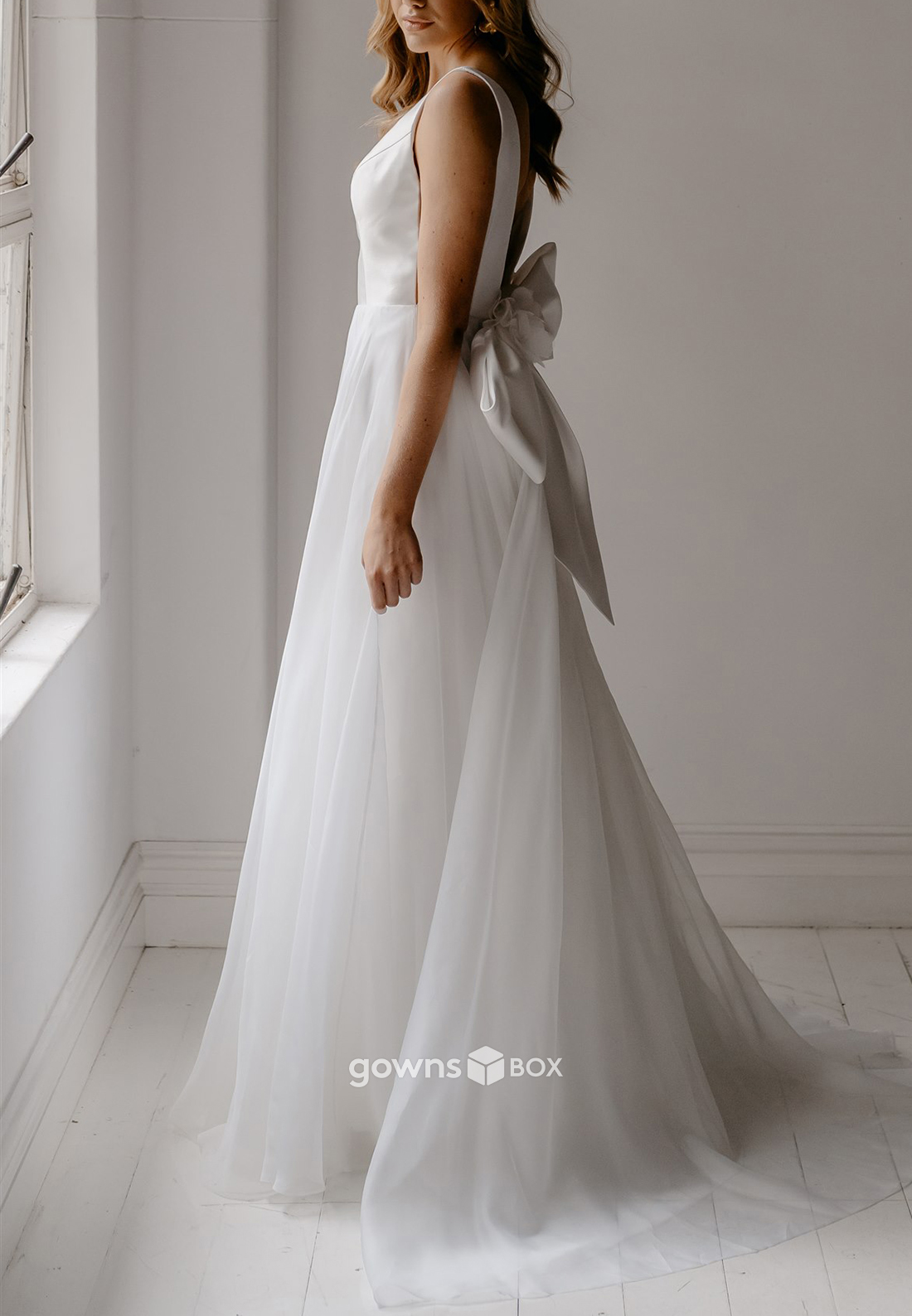 V Back Low V-Neck Sweep Train Regular Straps Tulle Wedding Dresses with Satin Bowknot