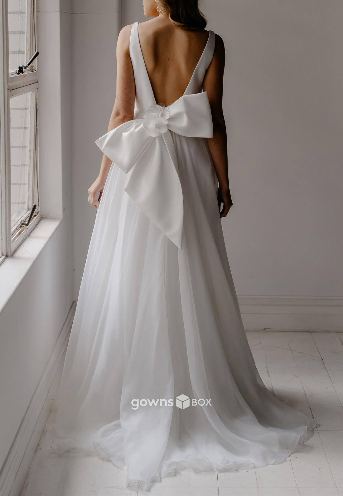 V Back Low V-Neck Sweep Train Regular Straps Tulle Wedding Dresses with Satin Bowknot