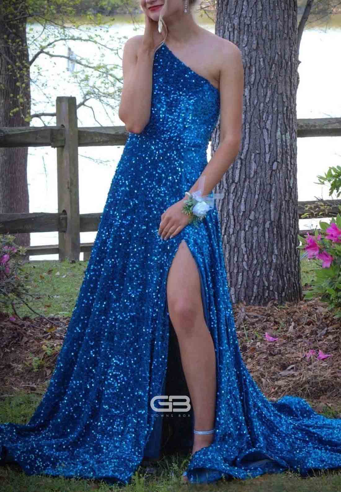 Red Spaghetti Straps Beading Sweetheart Mermaid Evening Gowns With Fea