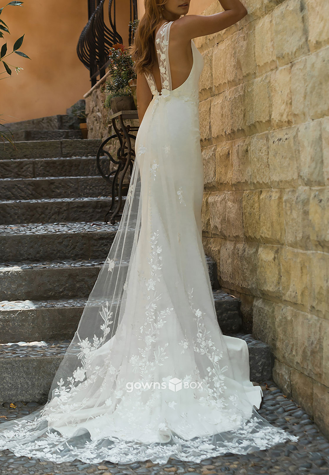 Regular Straps Satin Tulle Court Train V-Neck Low Back Appliqued Trumpet Wedding Dresses