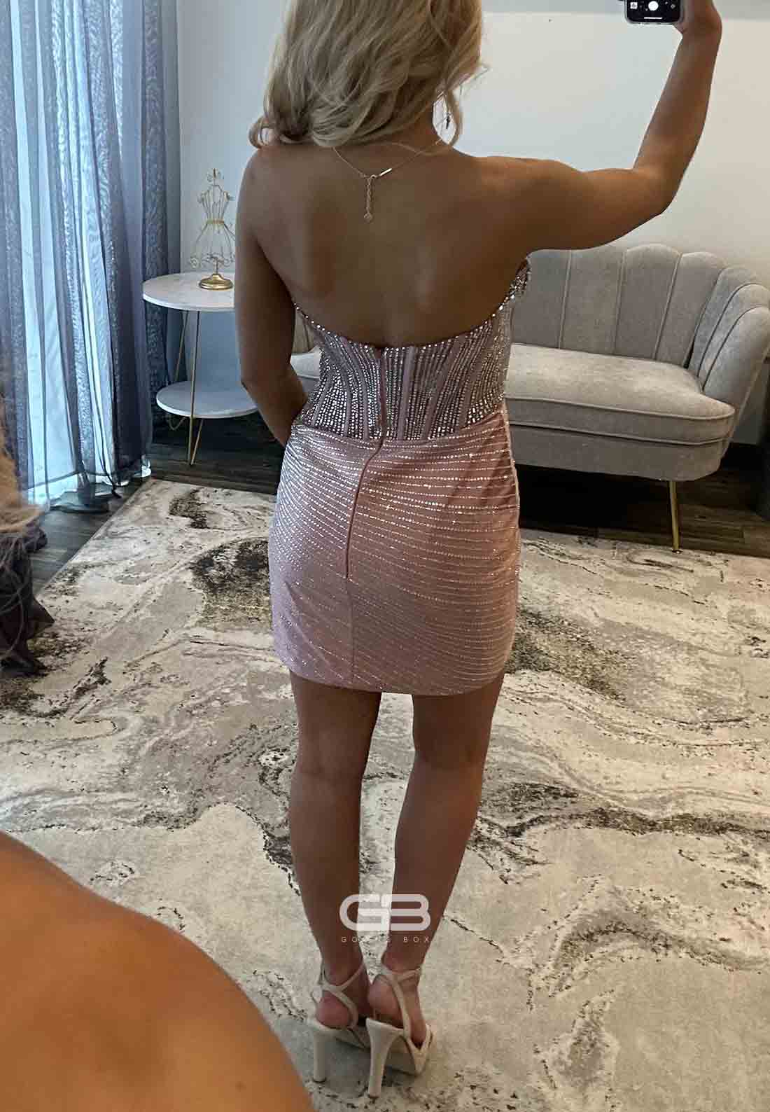 Sweetheart Low Back Sheath Metallic Yarn Mini Homecoming Dress with Beading