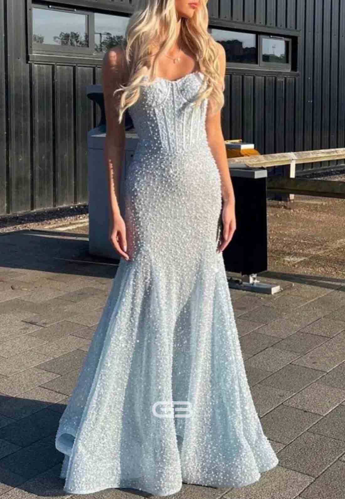 Red Spaghetti Straps Beading Sweetheart Mermaid Evening Gowns With Fea