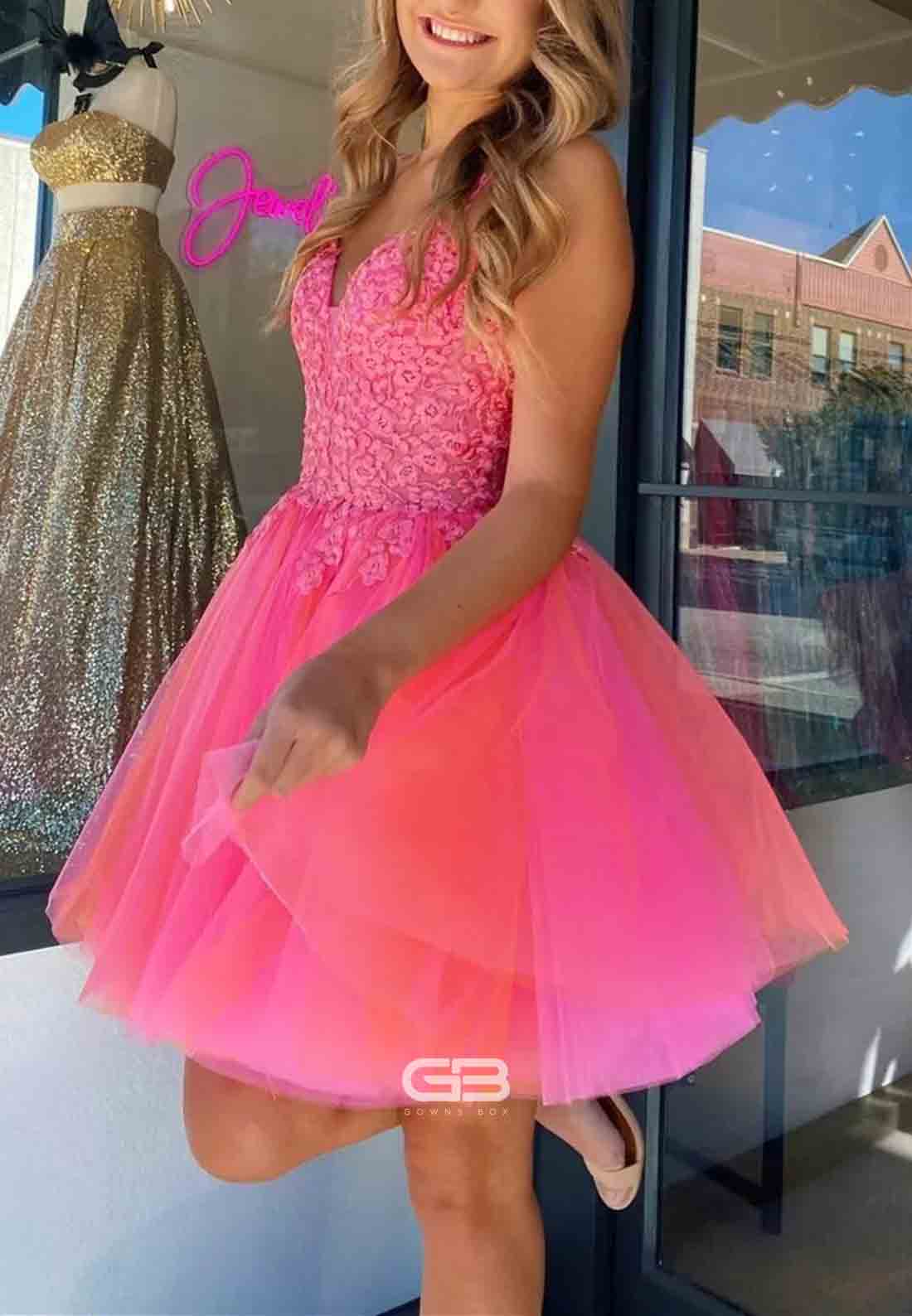 Gorgeous Spaghetti Straps Low Back Organza A-Line Short Homecoming Dress